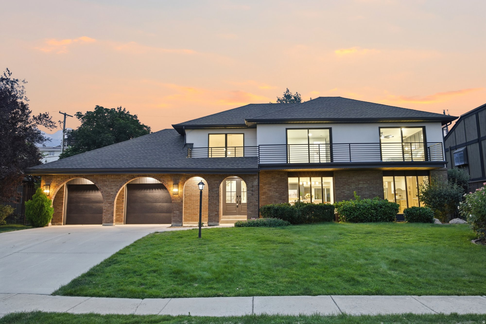 RIVIERA HEIGHTS #8 - Residential