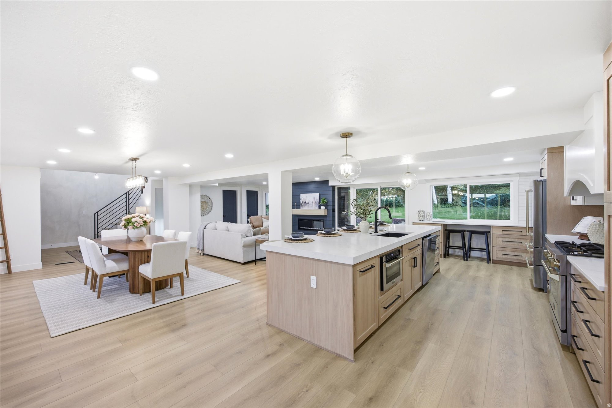 RIVIERA HEIGHTS #8 - Residential