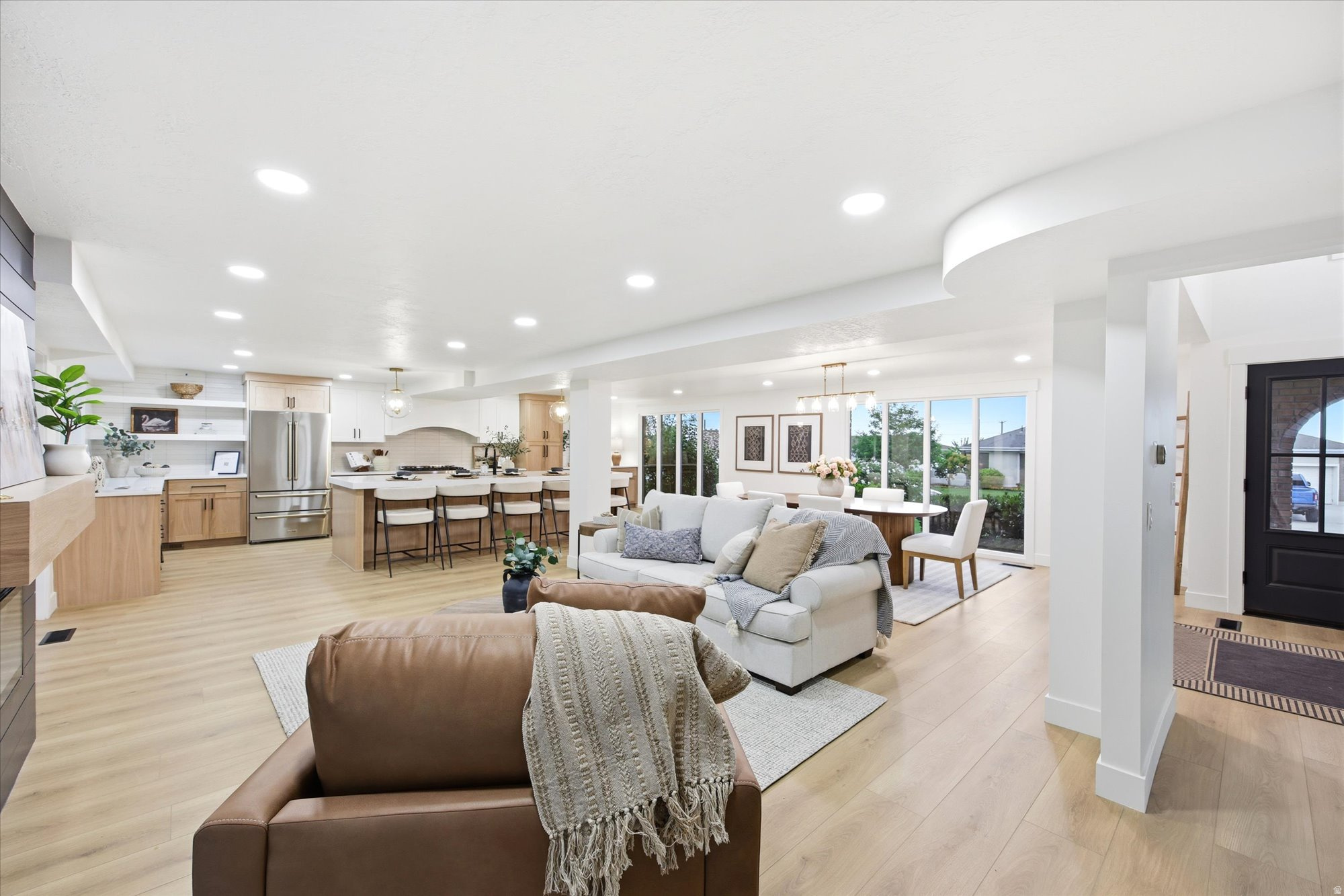 RIVIERA HEIGHTS #8 - Residential