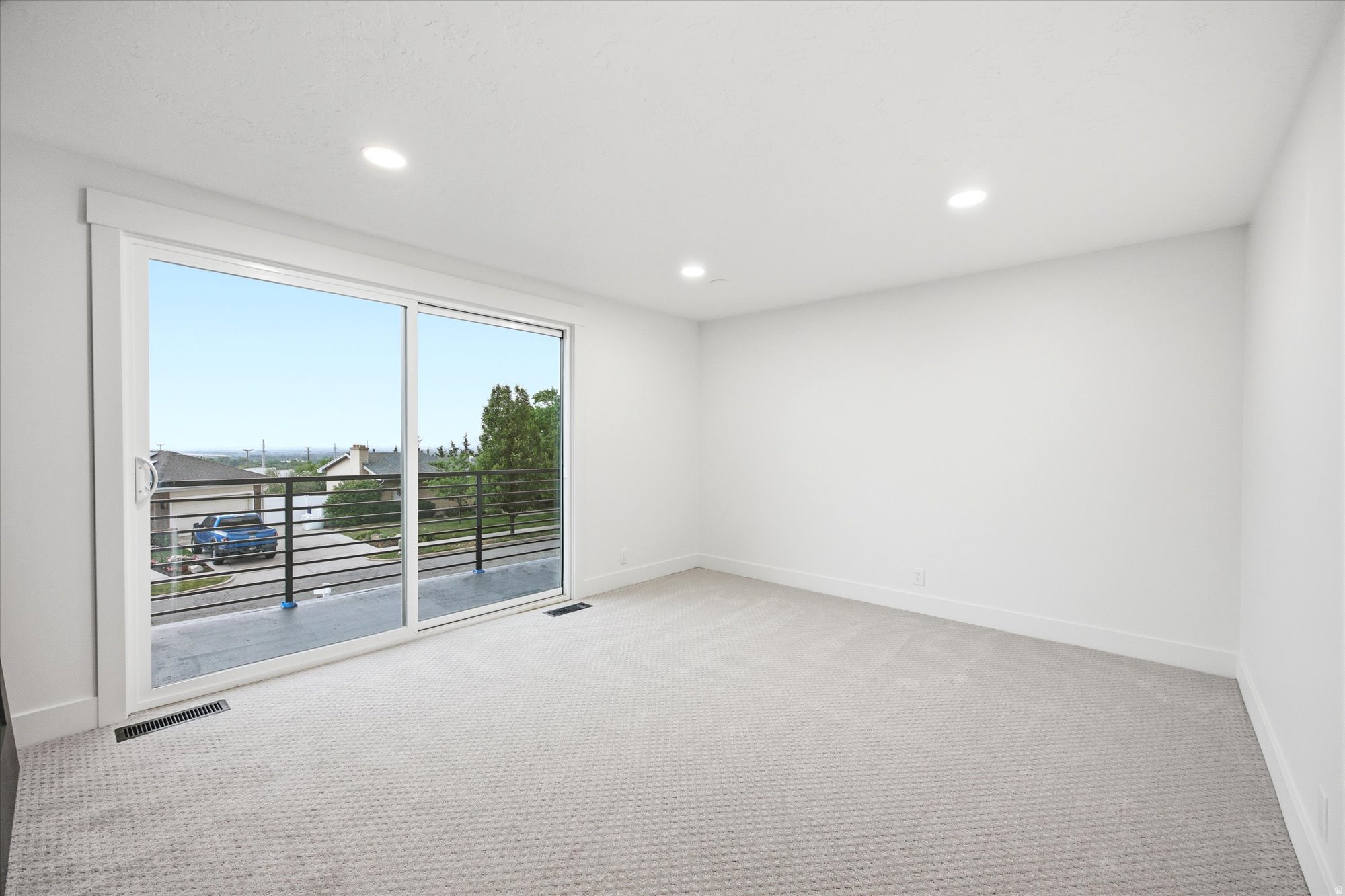 RIVIERA HEIGHTS #8 - Residential