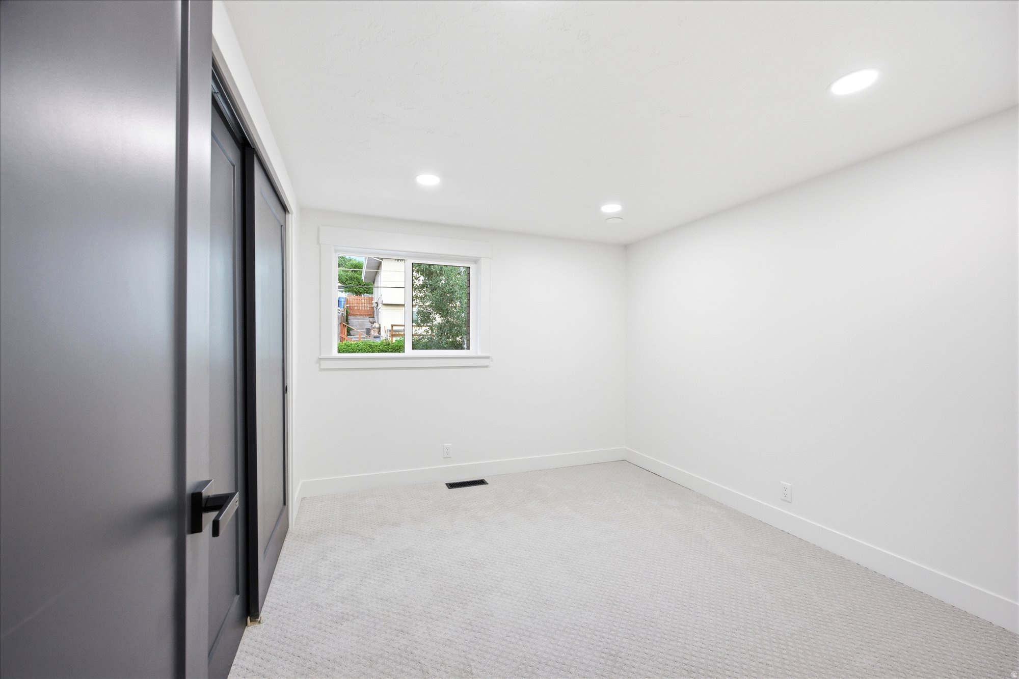 RIVIERA HEIGHTS #8 - Residential