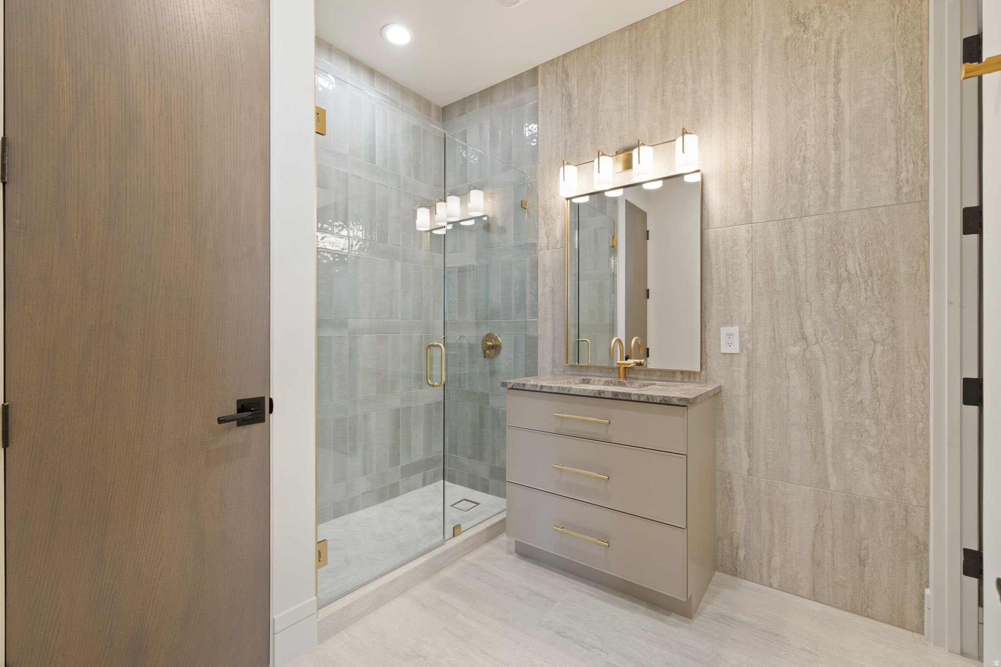 THOUSAND OAKS - Residential