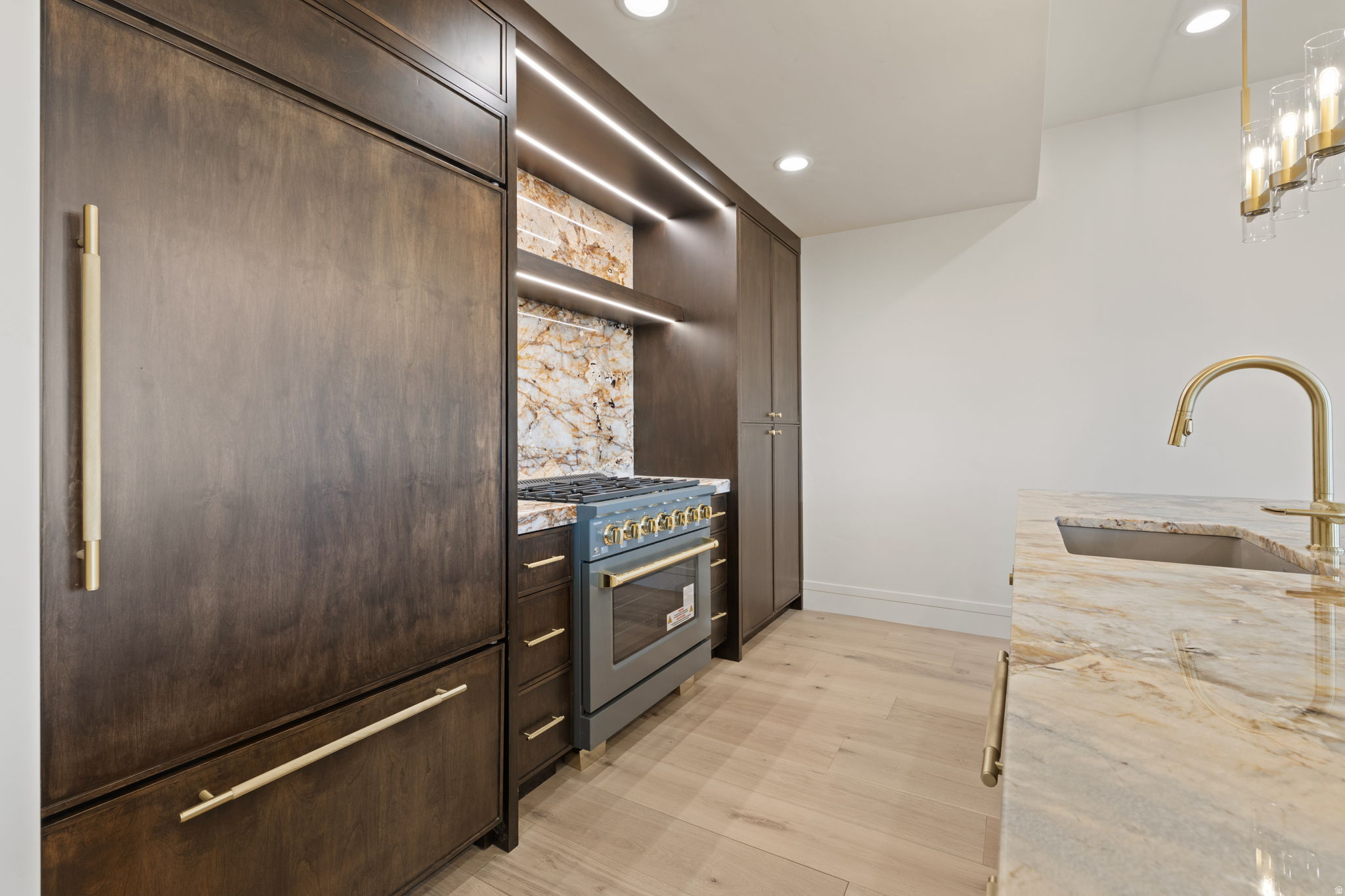 THOUSAND OAKS - Residential
