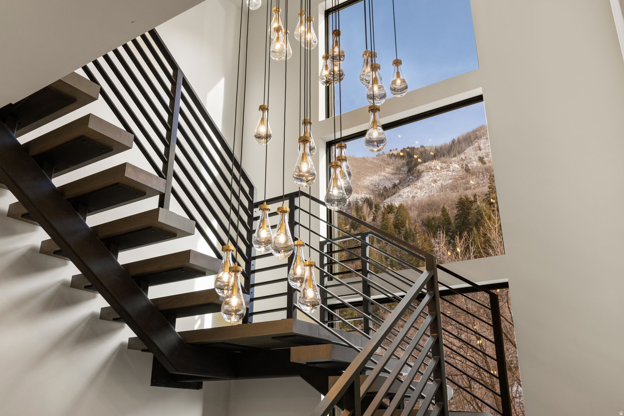 THOUSAND OAKS - Residential