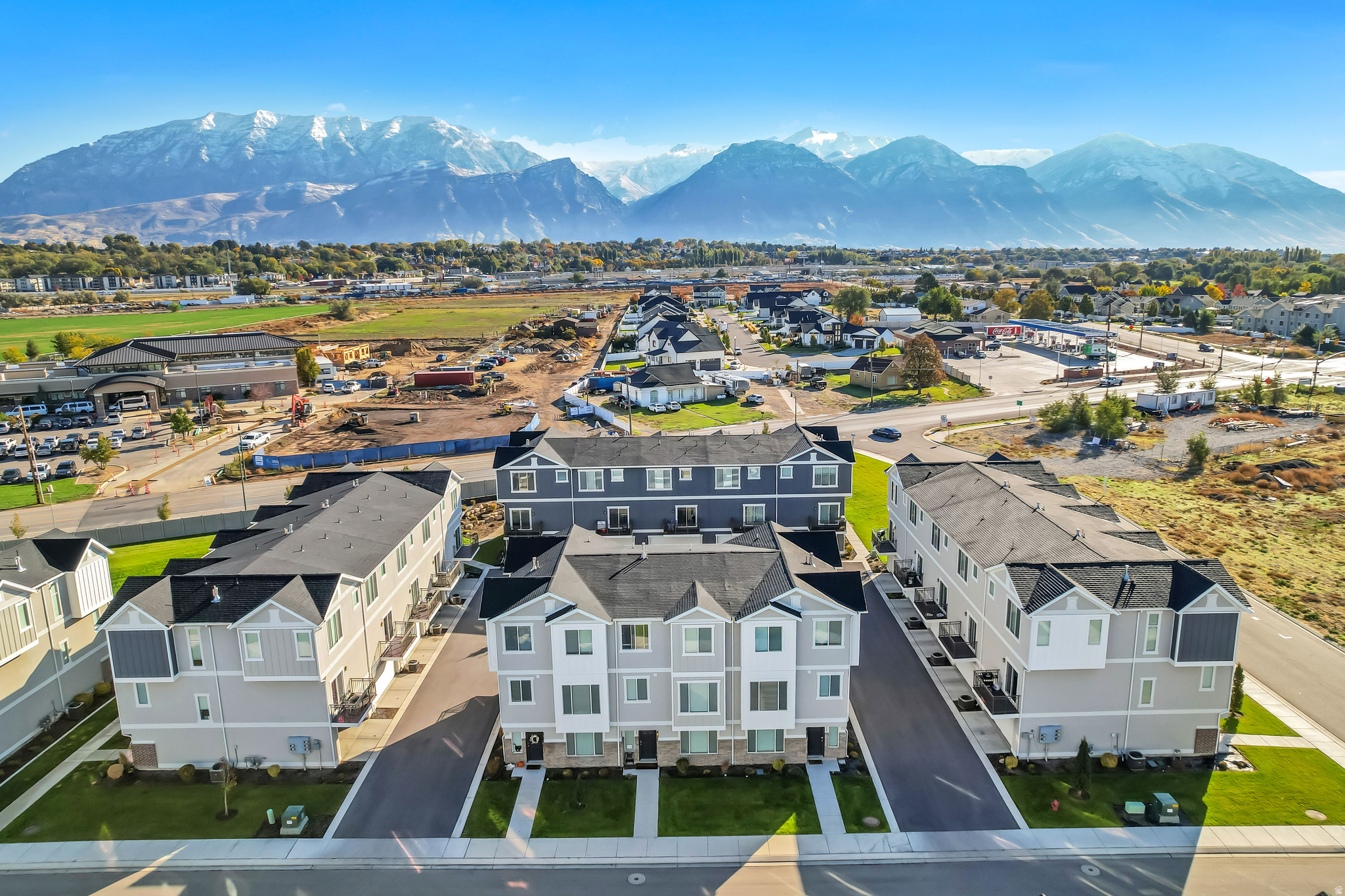 LAKEVIEW - Residential
