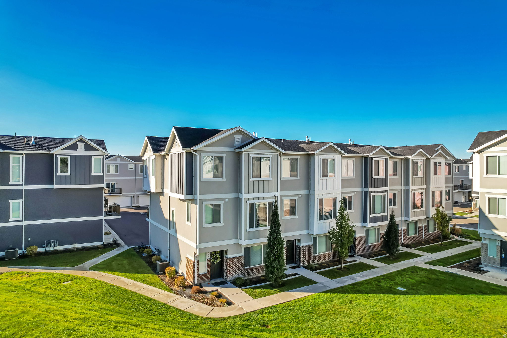LAKEVIEW - Residential