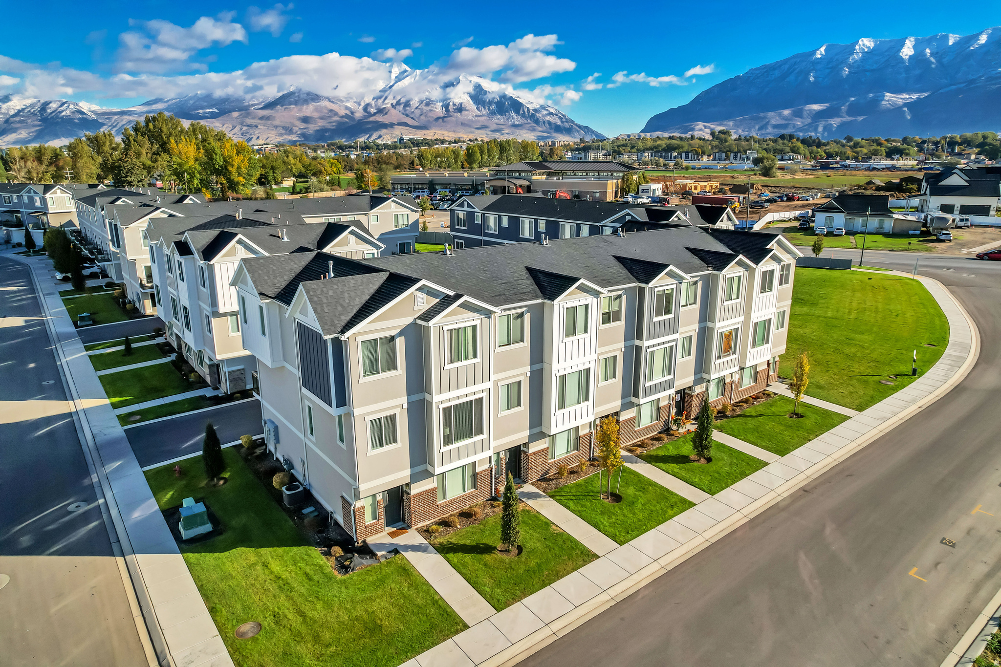 LAKEVIEW - Residential