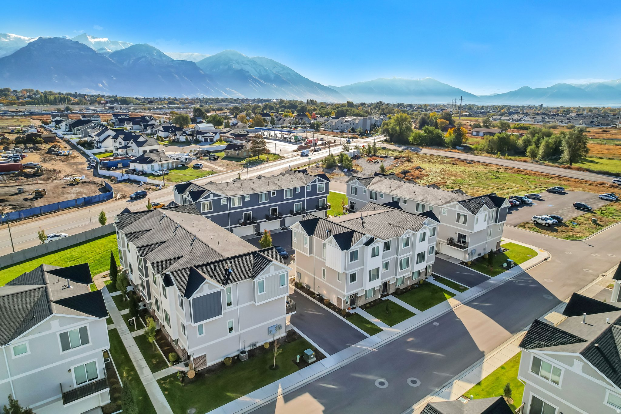 LAKEVIEW - Residential