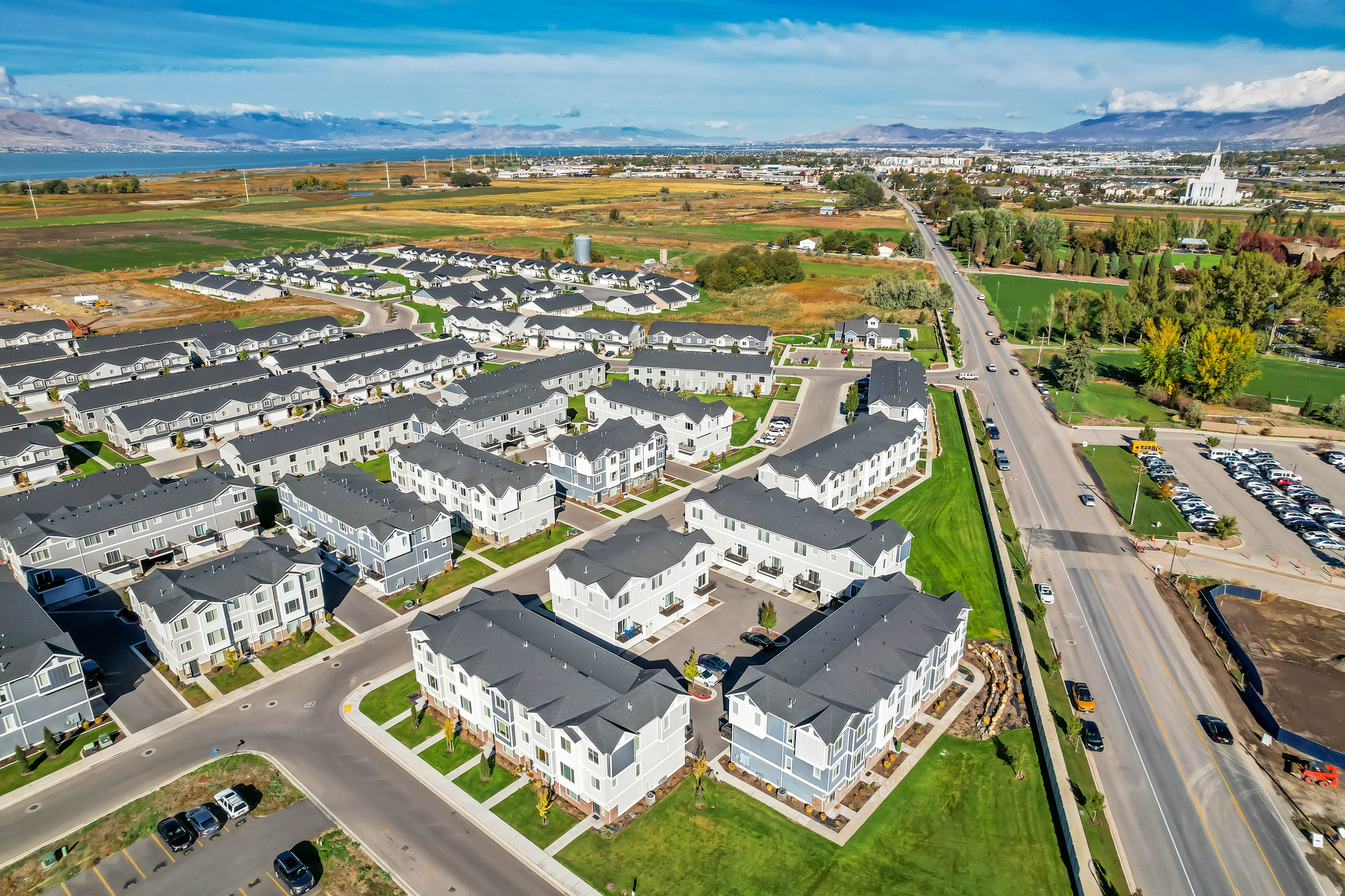 LAKEVIEW - Residential