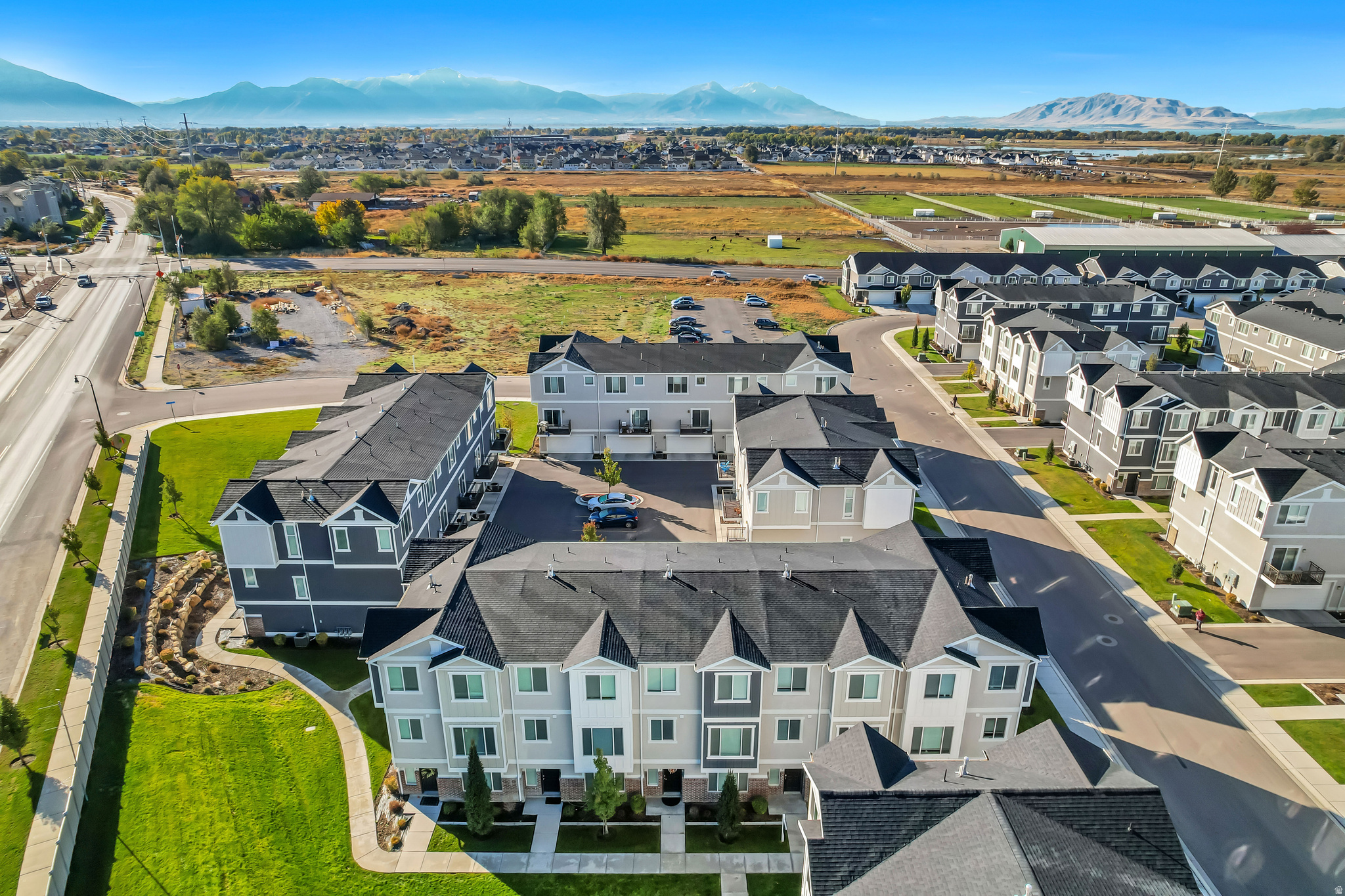 LAKEVIEW - Residential