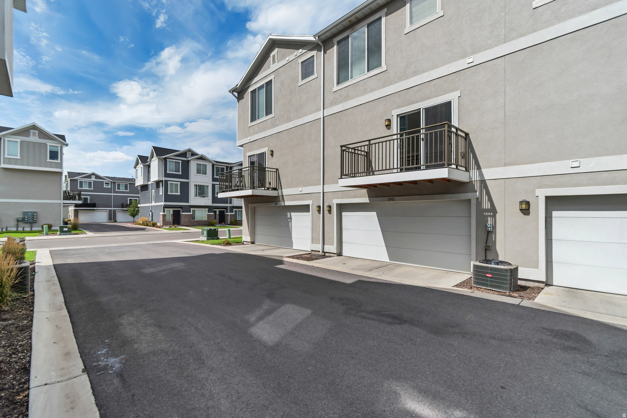 LAKEVIEW - Residential