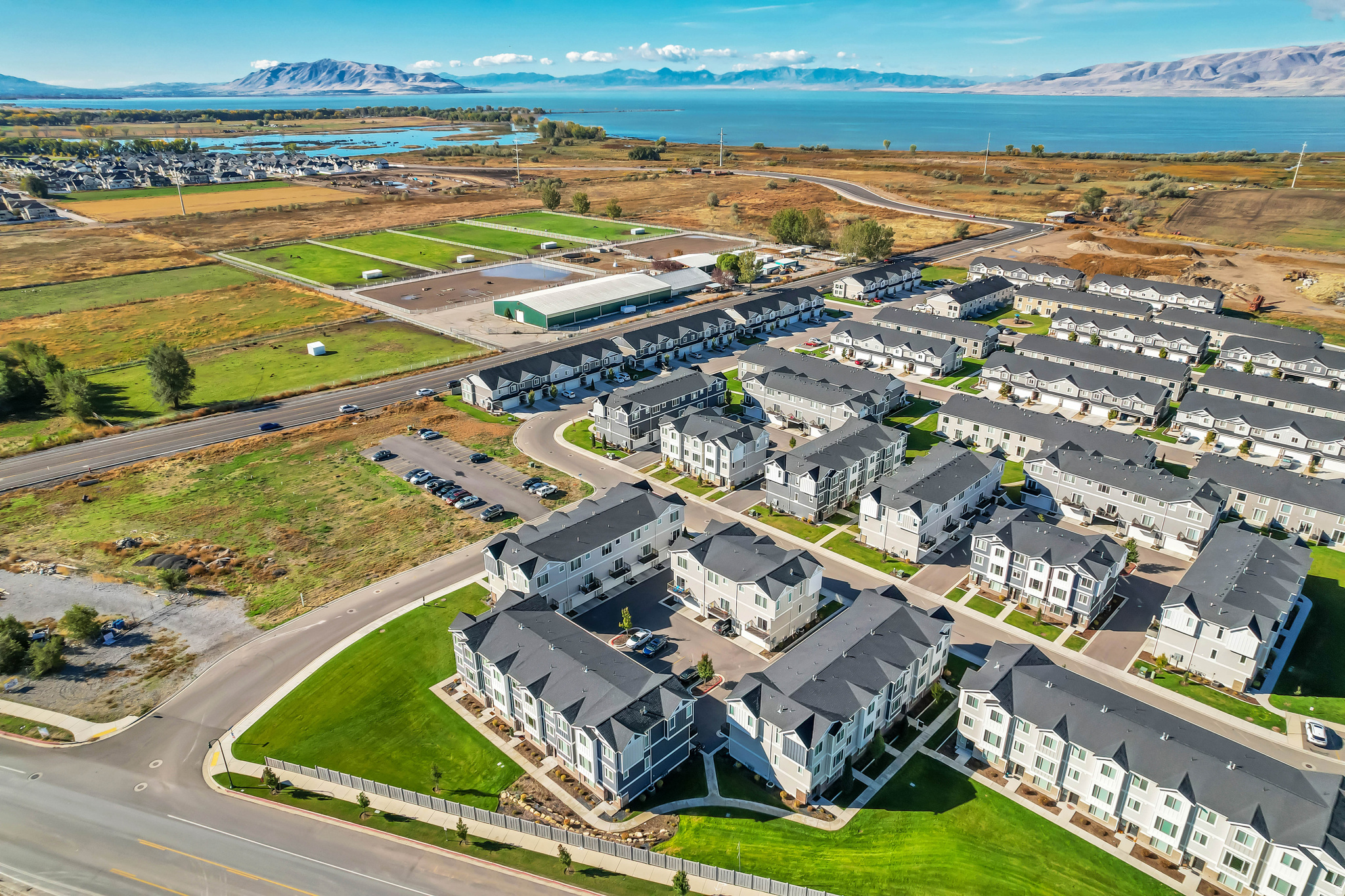 LAKEVIEW - Residential