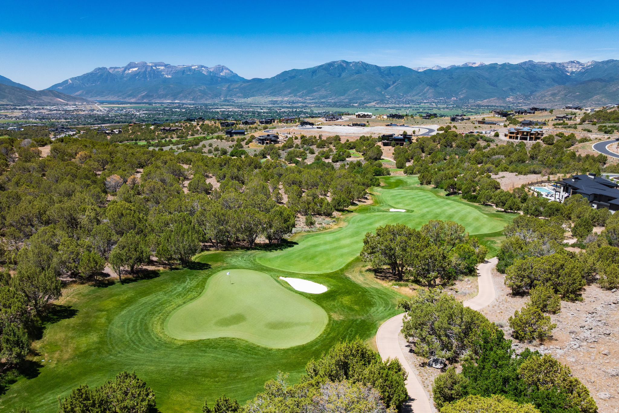 RED LEDGES - Land