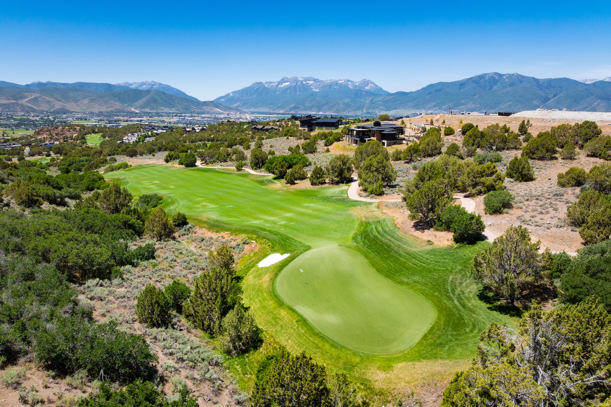 RED LEDGES - Land
