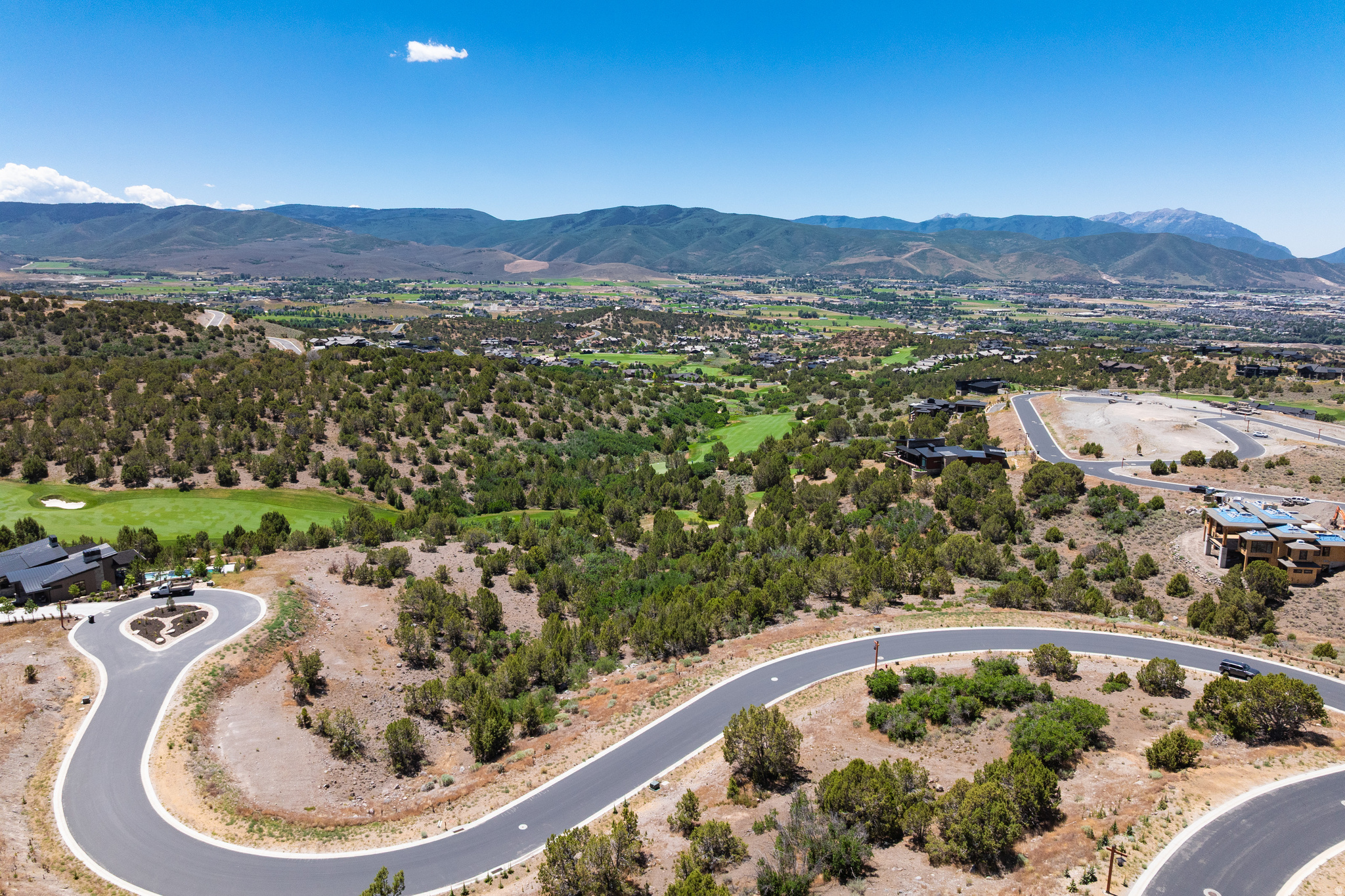 RED LEDGES - Land
