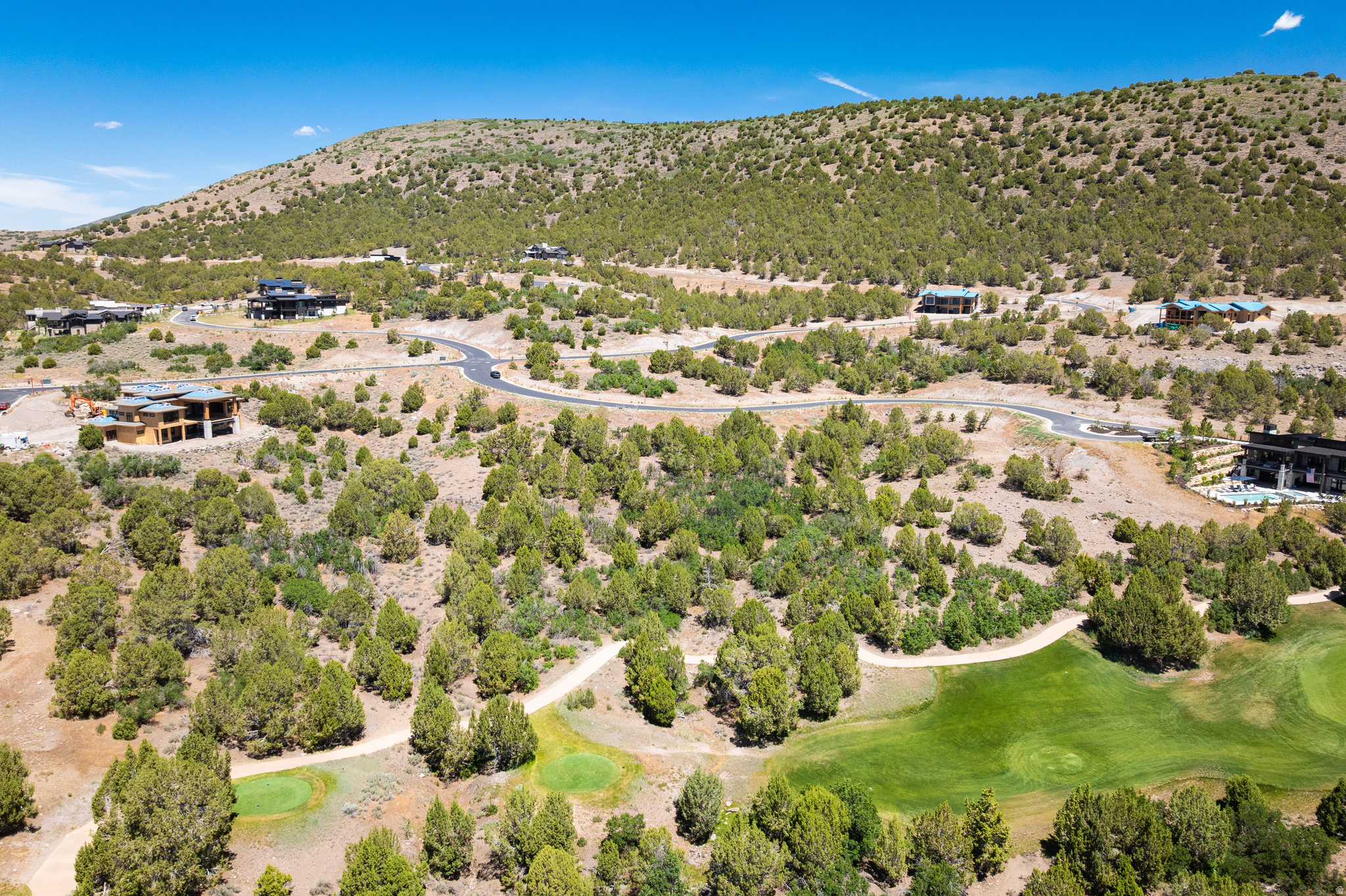 RED LEDGES - Land