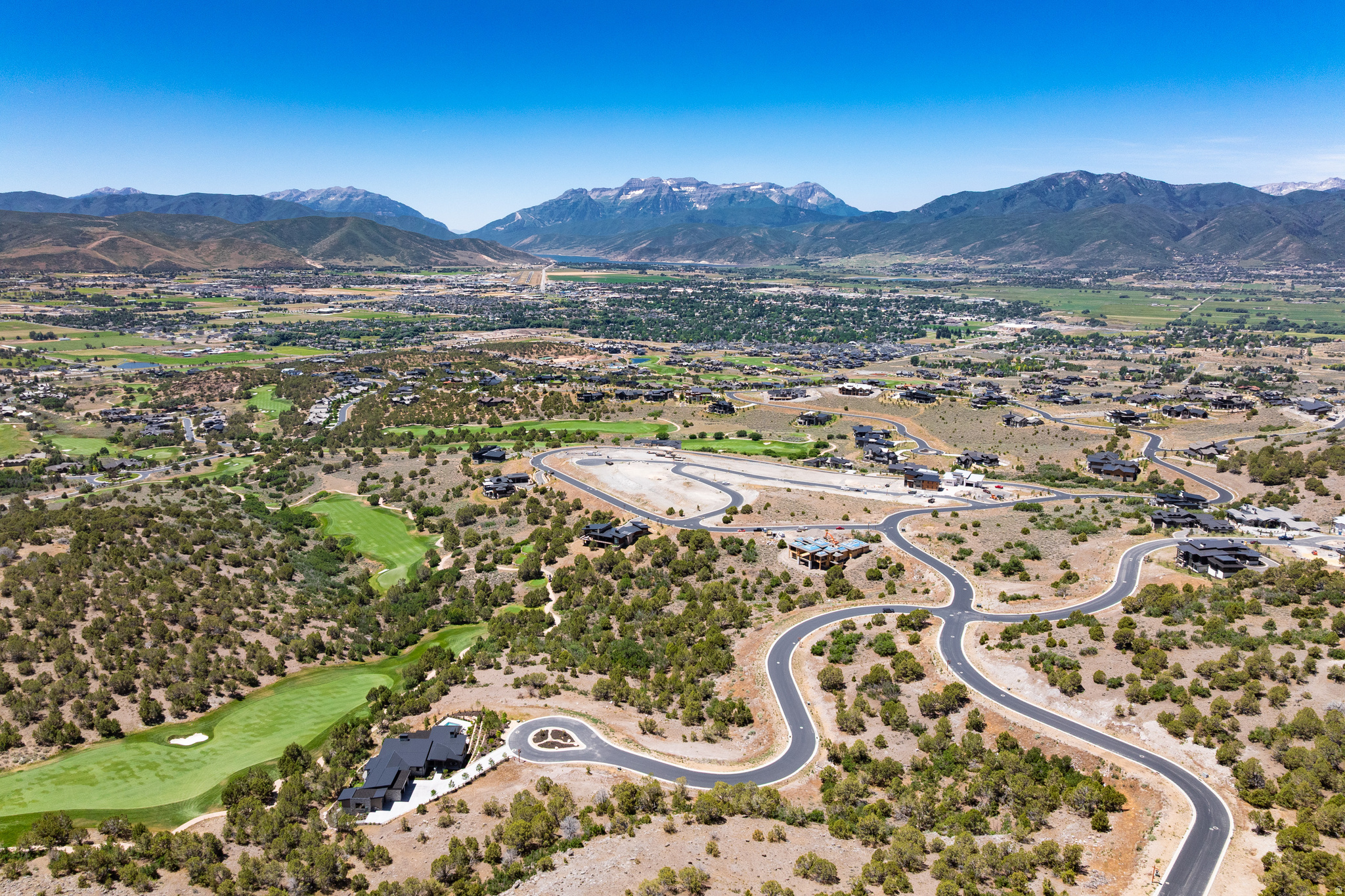 RED LEDGES - Land