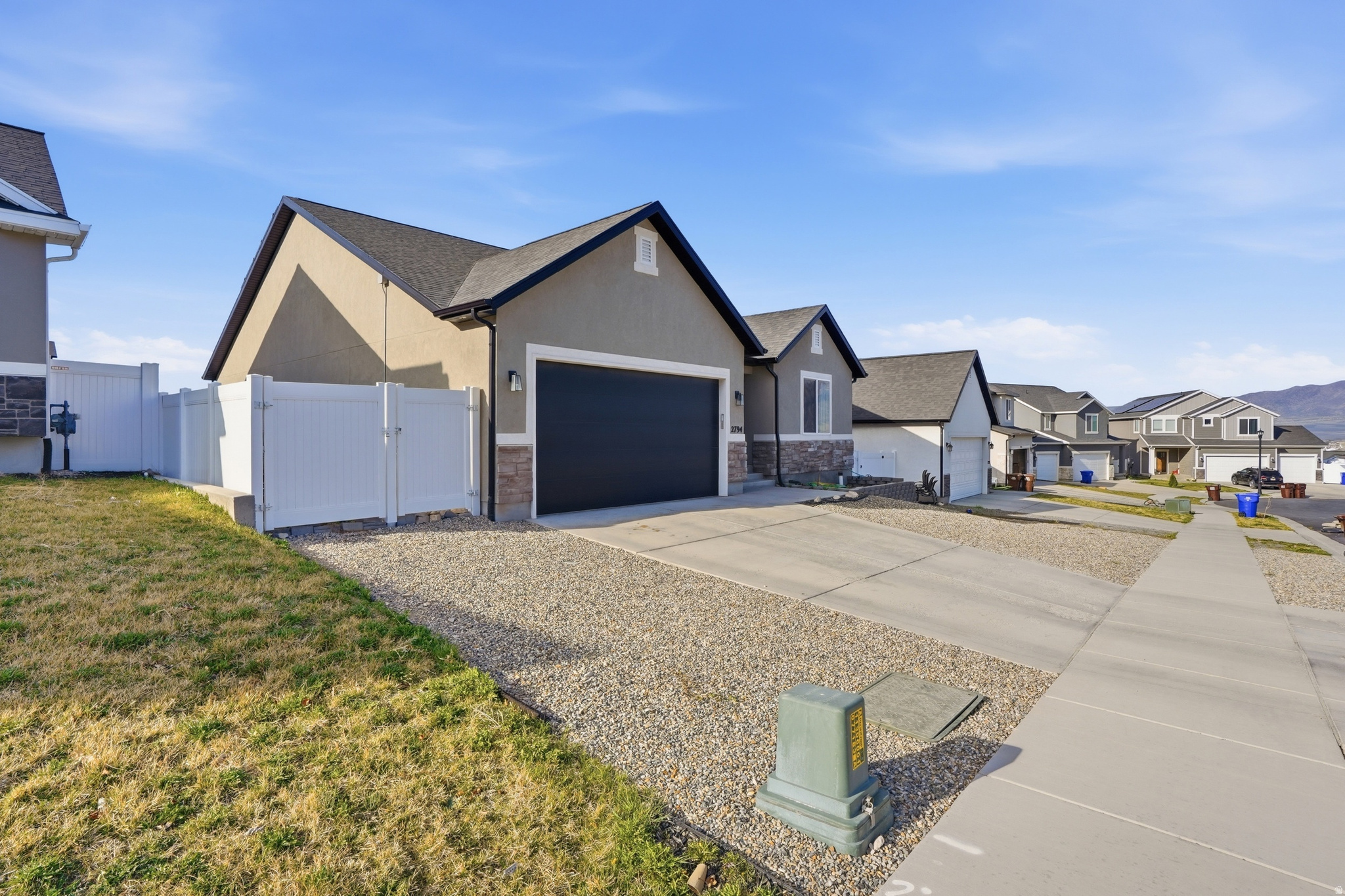 EAGLE POINT - Residential