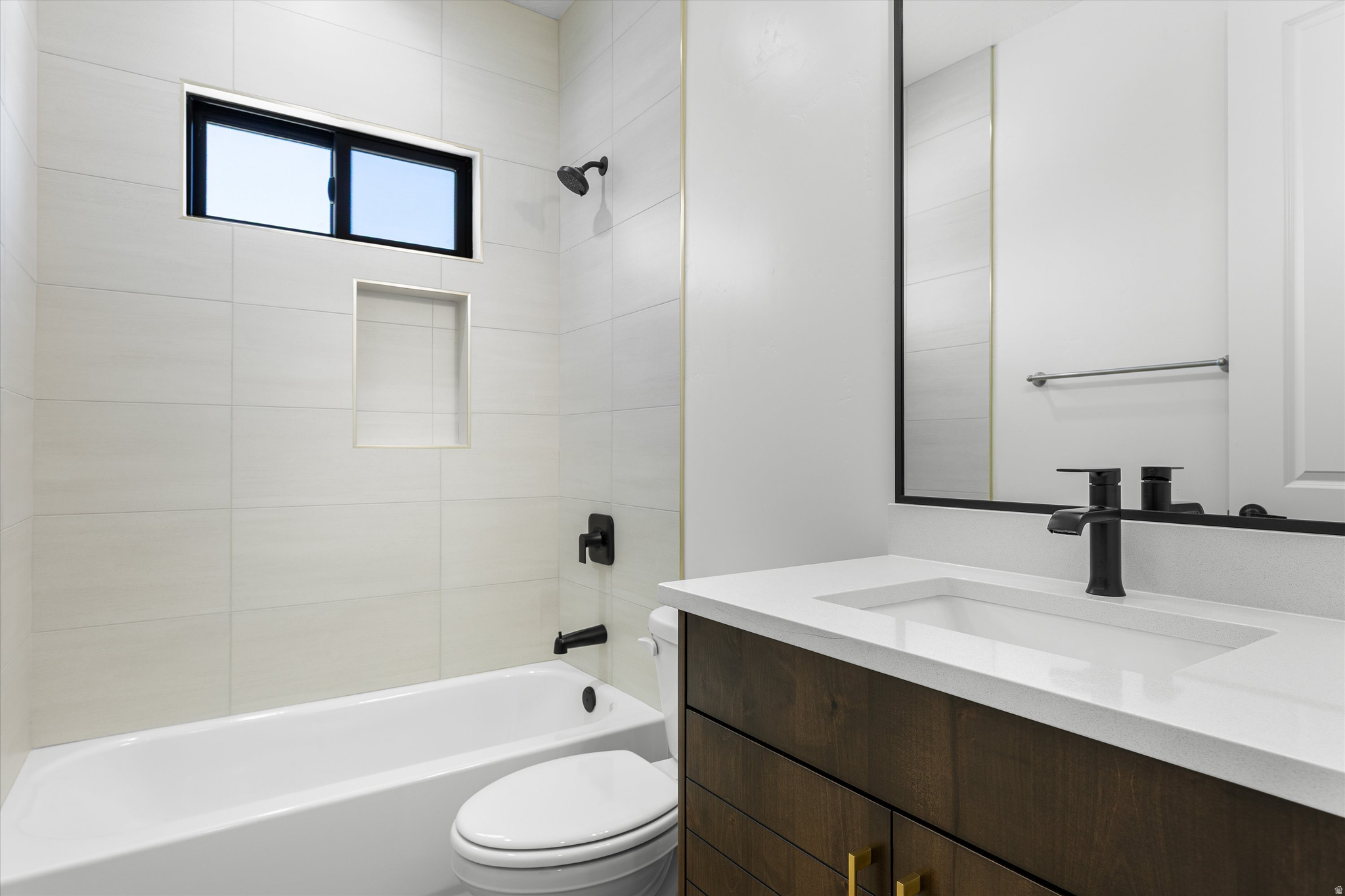 FALCON RIDGE PH 4 - Residential