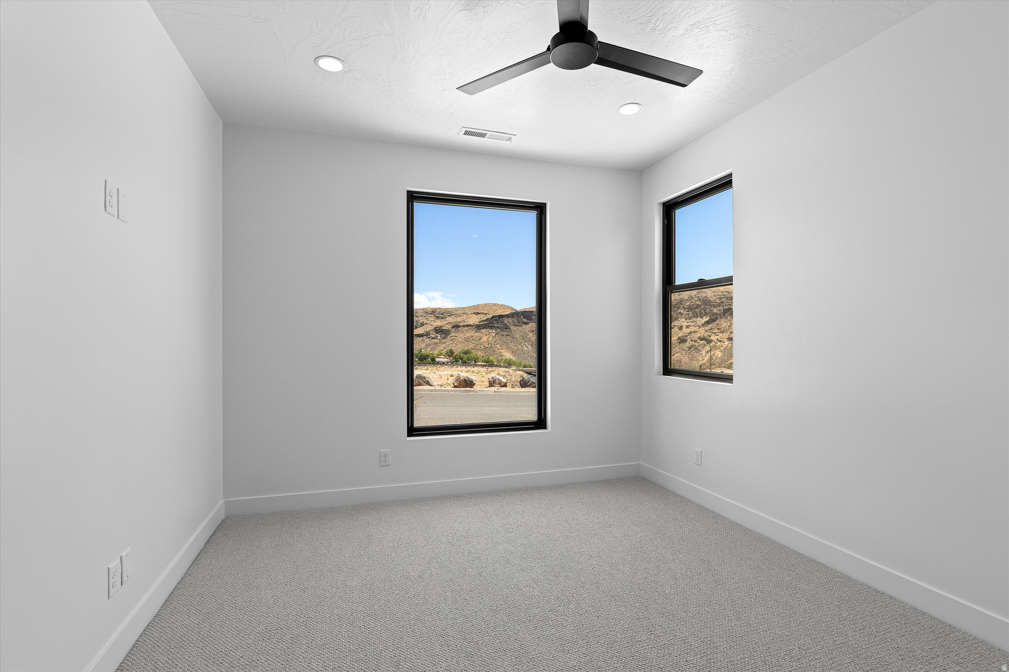 FALCON RIDGE PH 4 - Residential