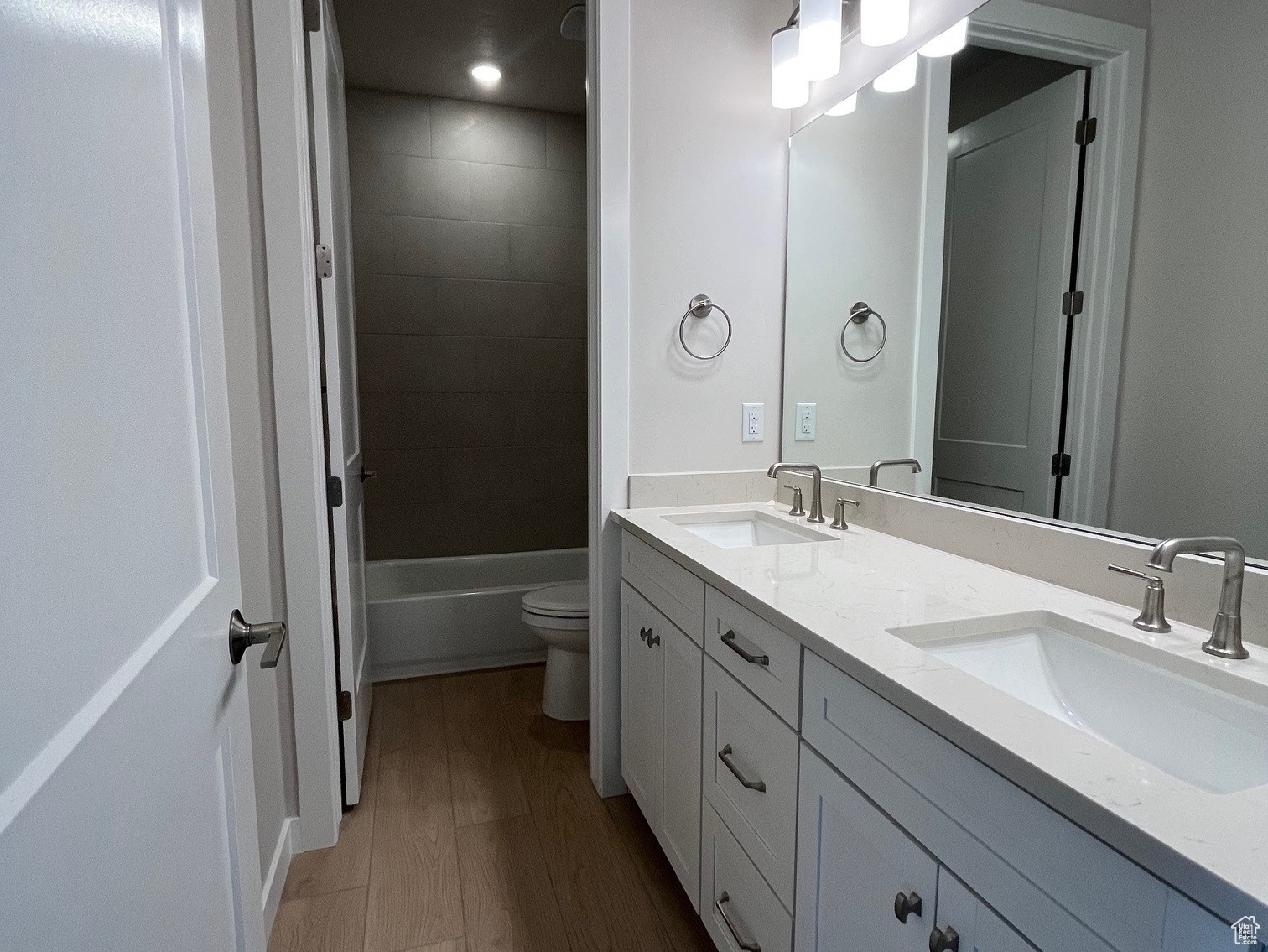 CROSSINGS AT LAKE CREEK - Residential