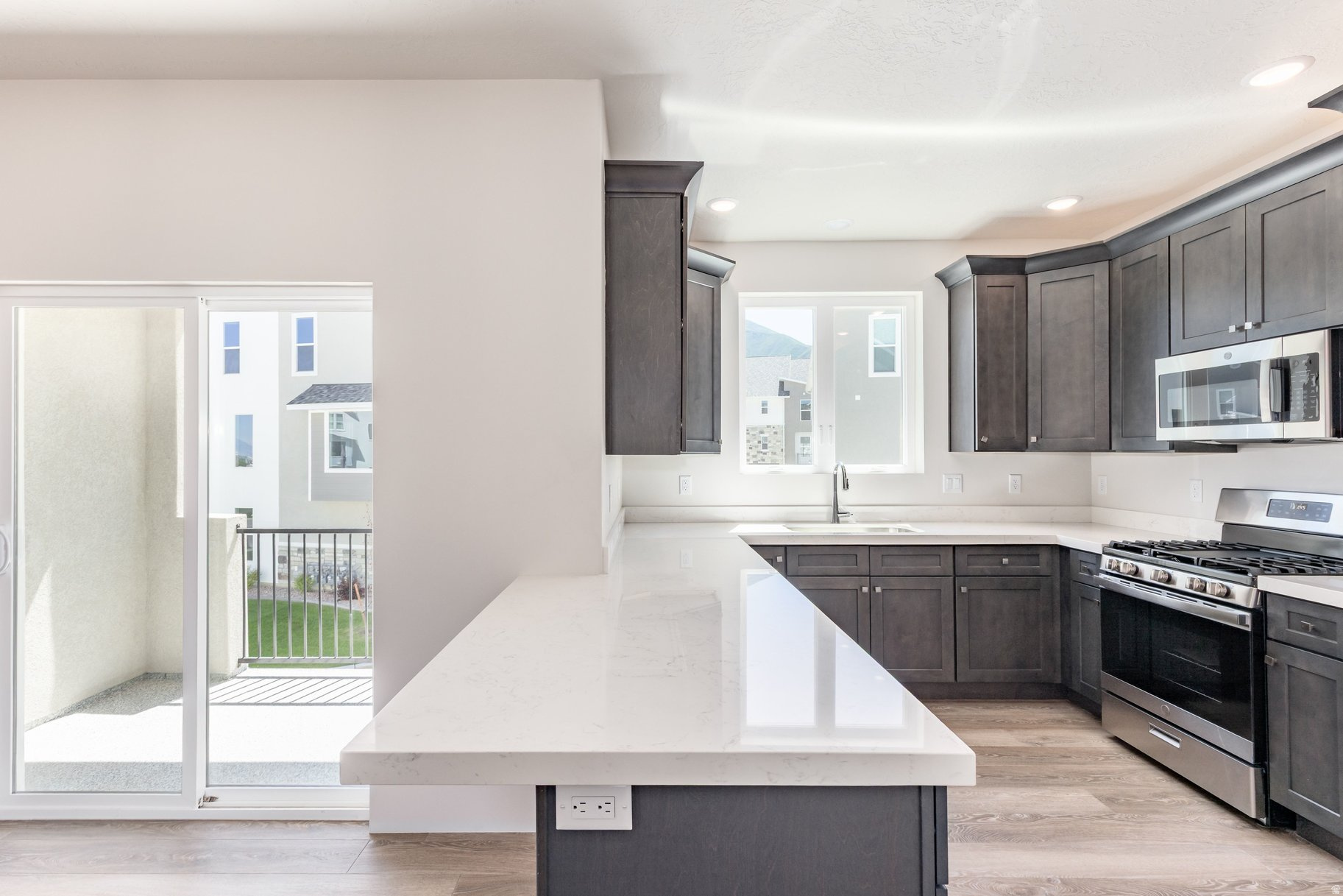 RIDGE - Residential
