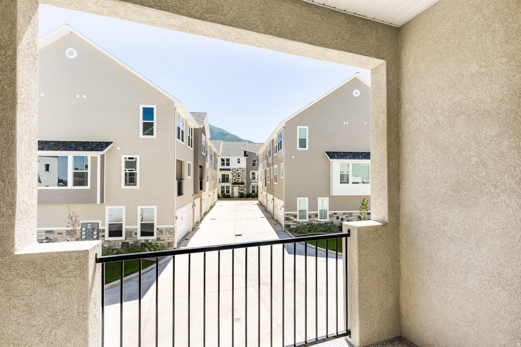RIDGE - Residential