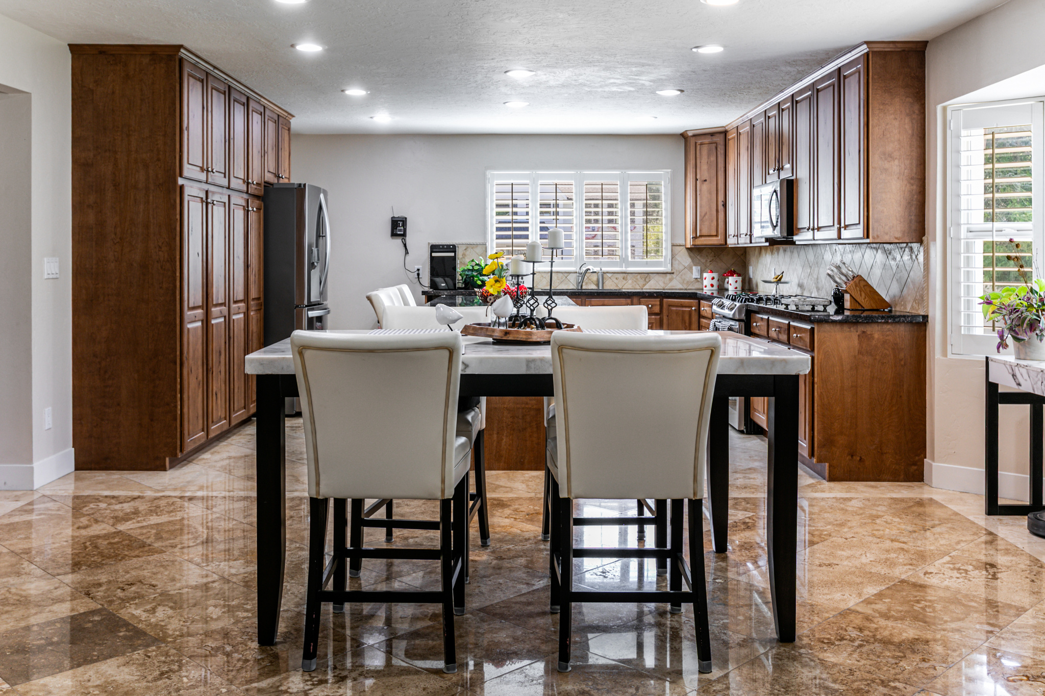 PINE CREST - Residential