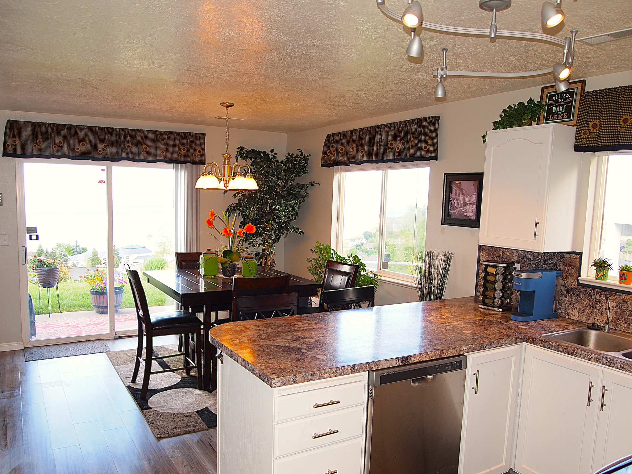 HARBOR VILLAGE - Residential