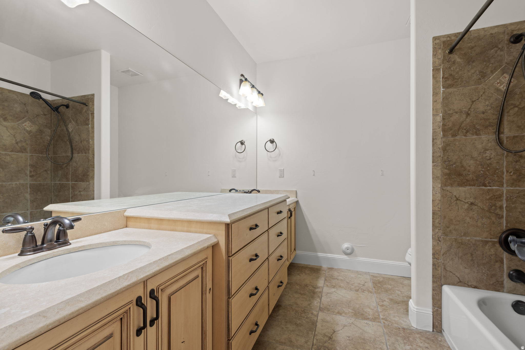CRESCENT HOLLOW - Residential