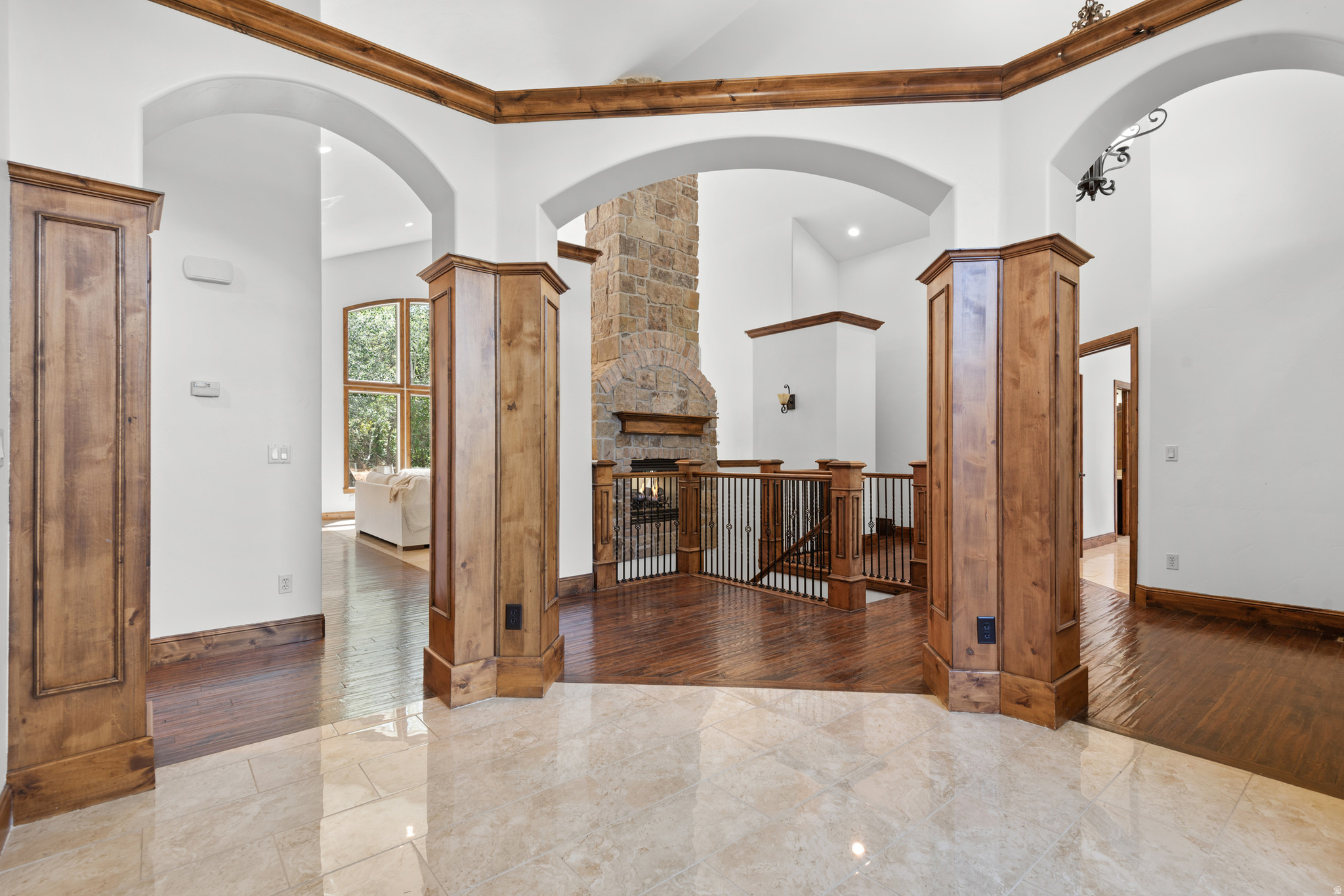 CRESCENT HOLLOW - Residential