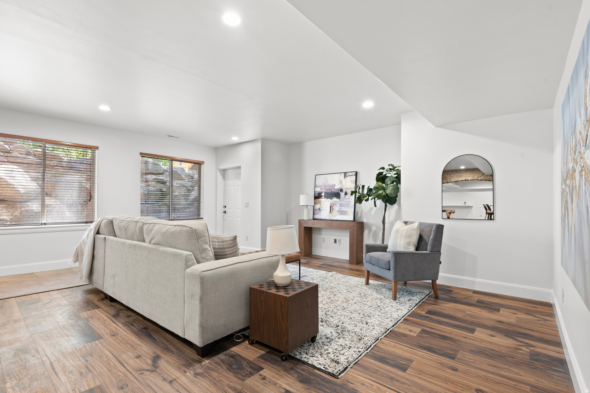 CRESCENT HOLLOW - Residential