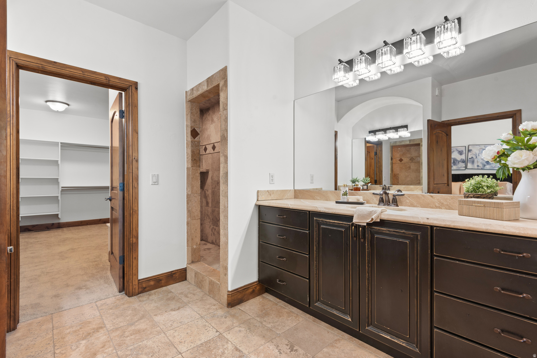 CRESCENT HOLLOW - Residential