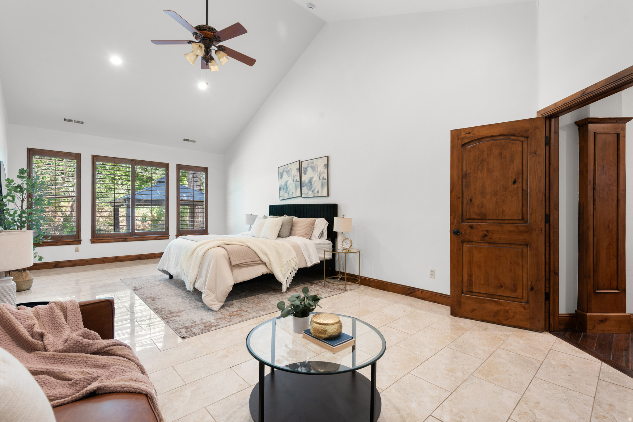 CRESCENT HOLLOW - Residential