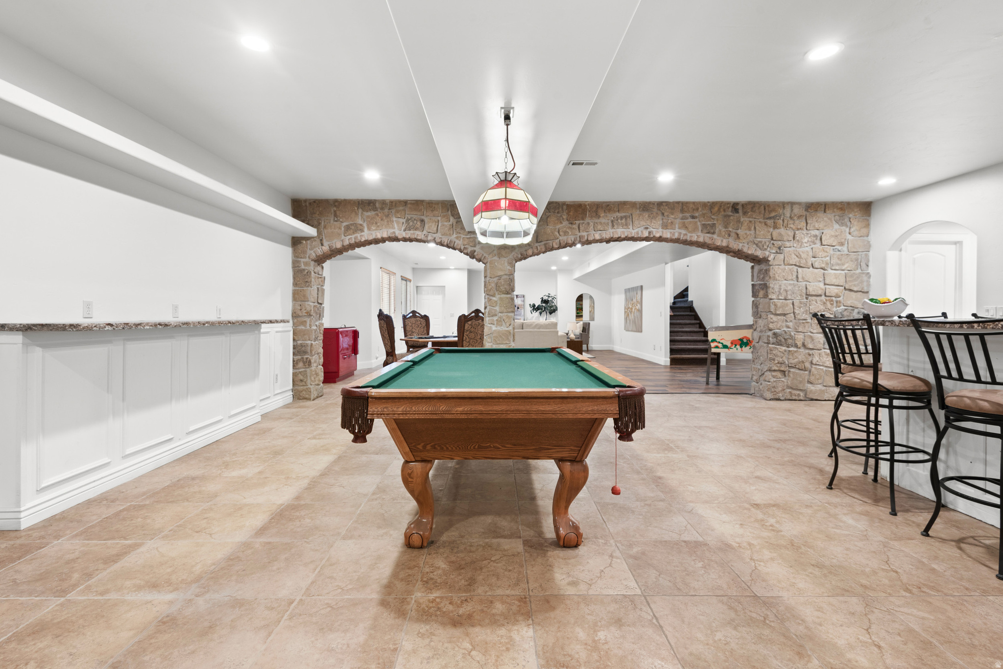 CRESCENT HOLLOW - Residential