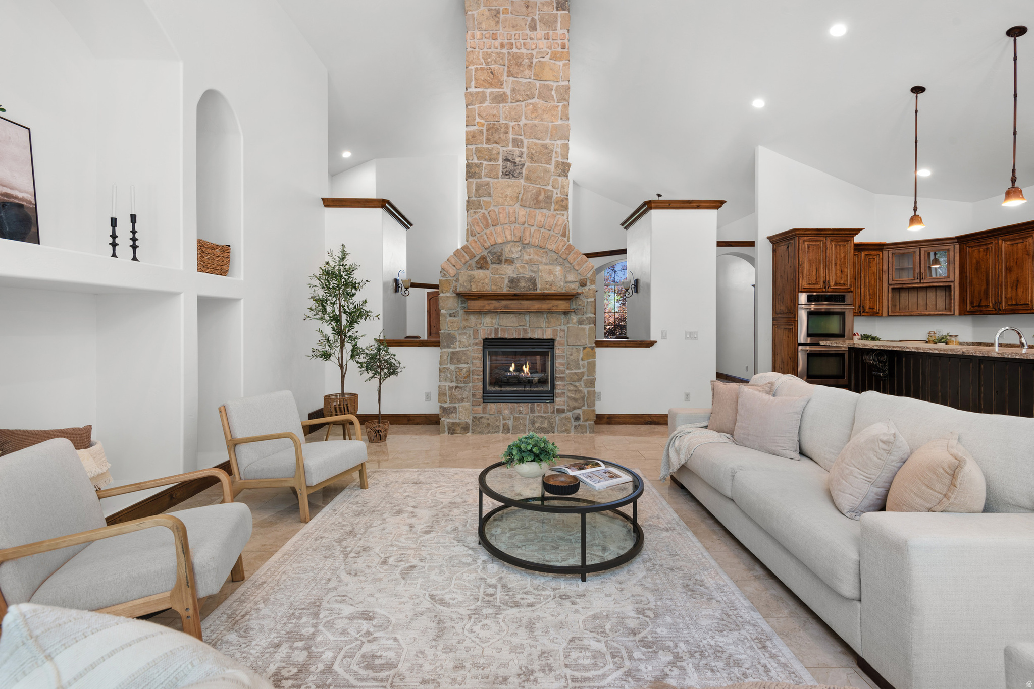 CRESCENT HOLLOW - Residential