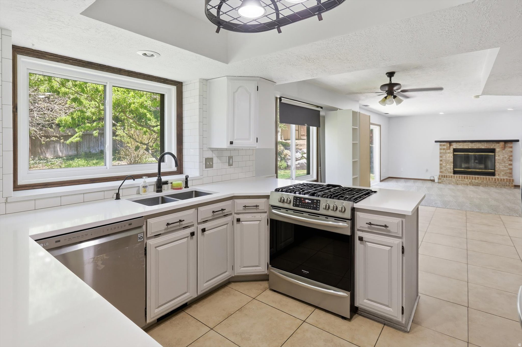 PLEASANT VALLEY - Residential