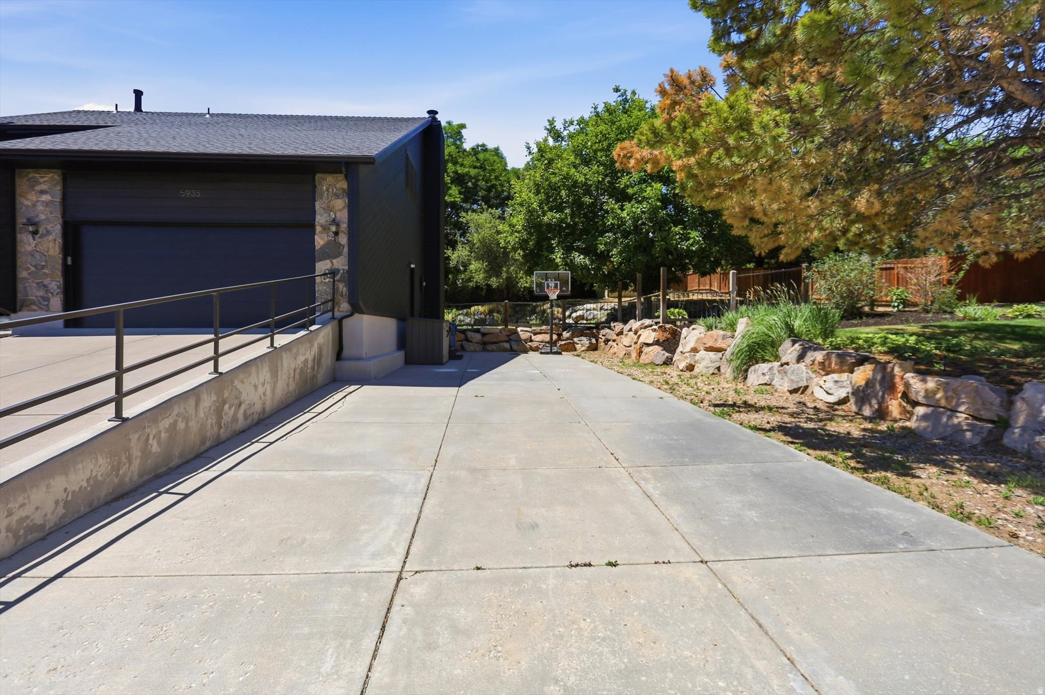PLEASANT VALLEY - Residential
