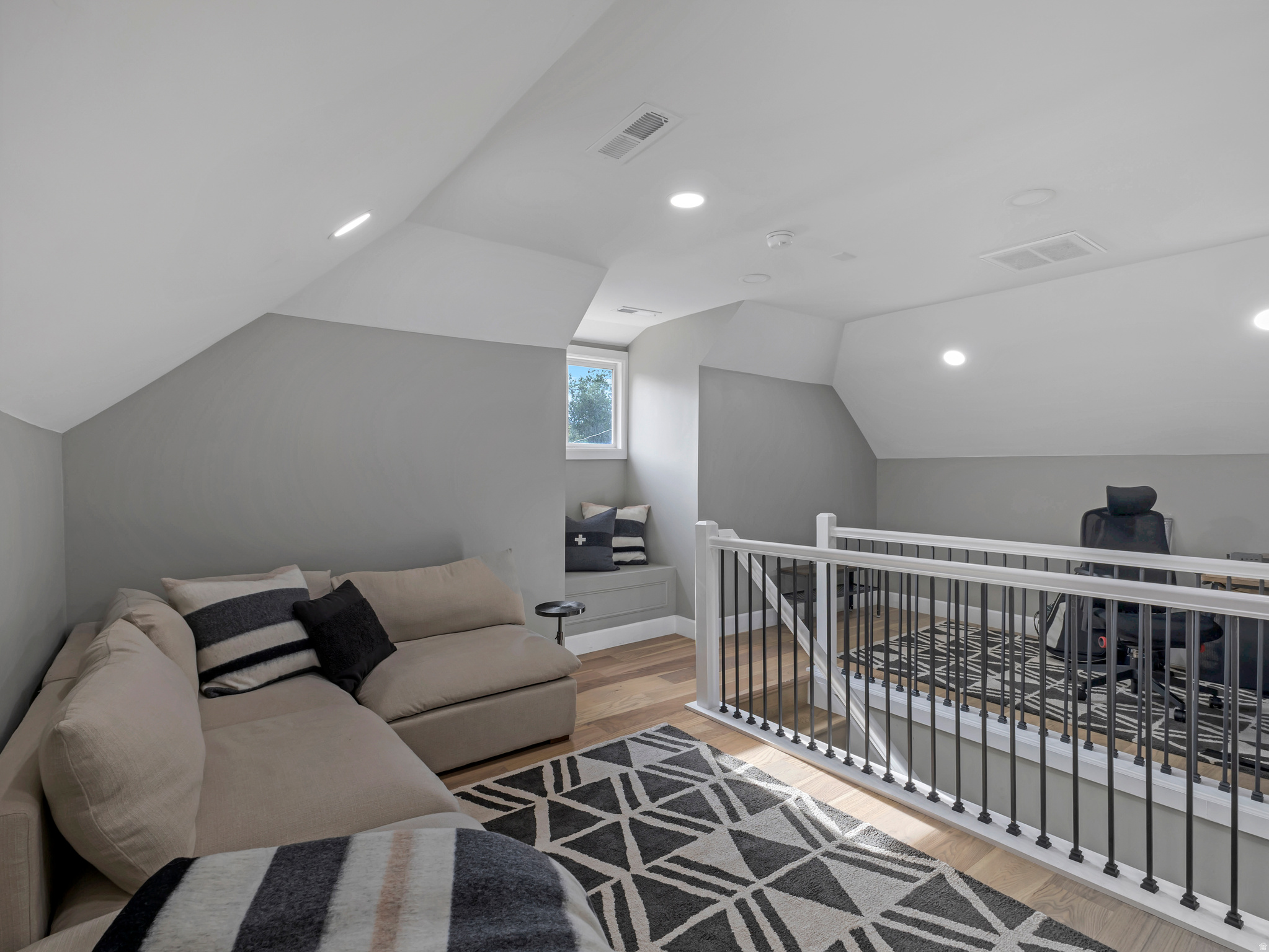 BELMONT - Residential