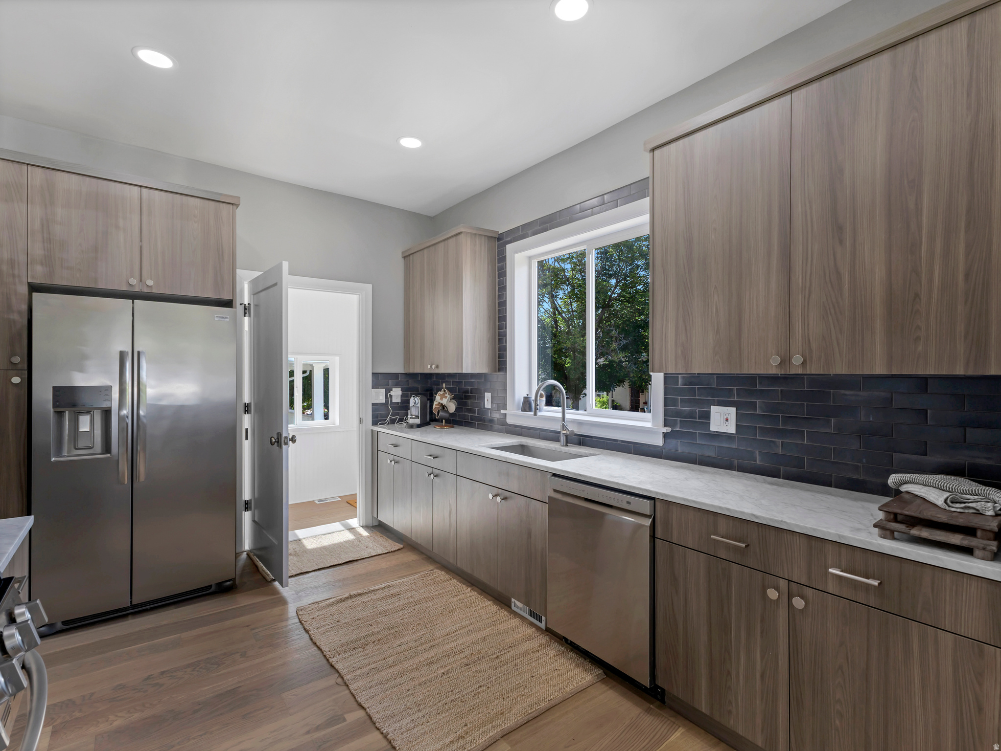 BELMONT - Residential