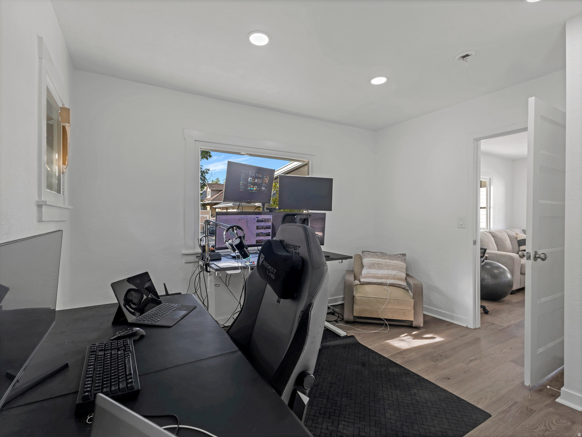 BELMONT - Residential
