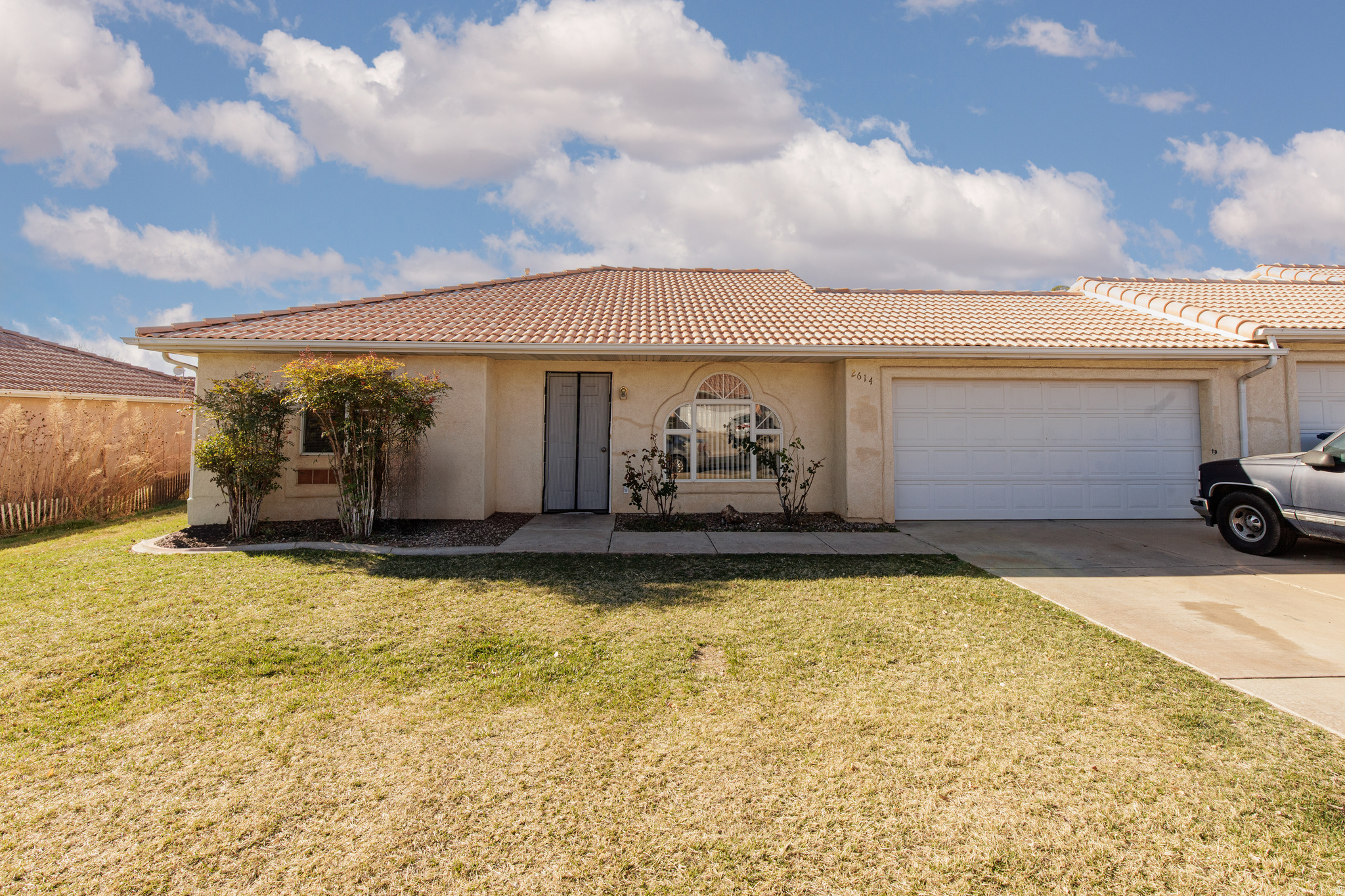 TWIN PALMS - Residential
