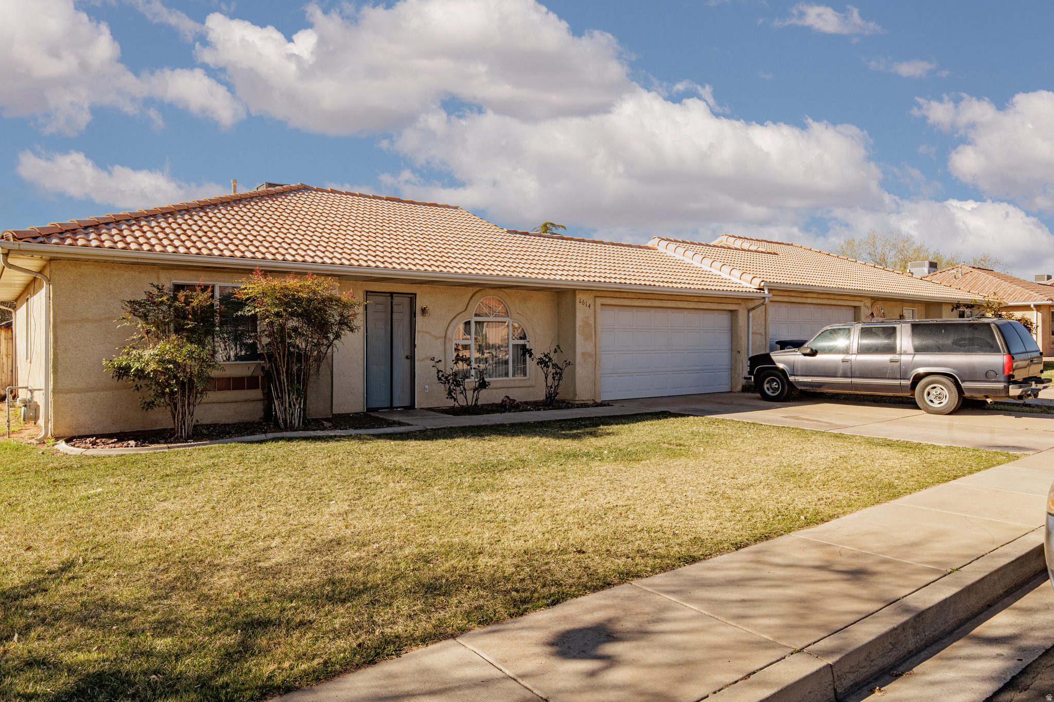 TWIN PALMS - Residential