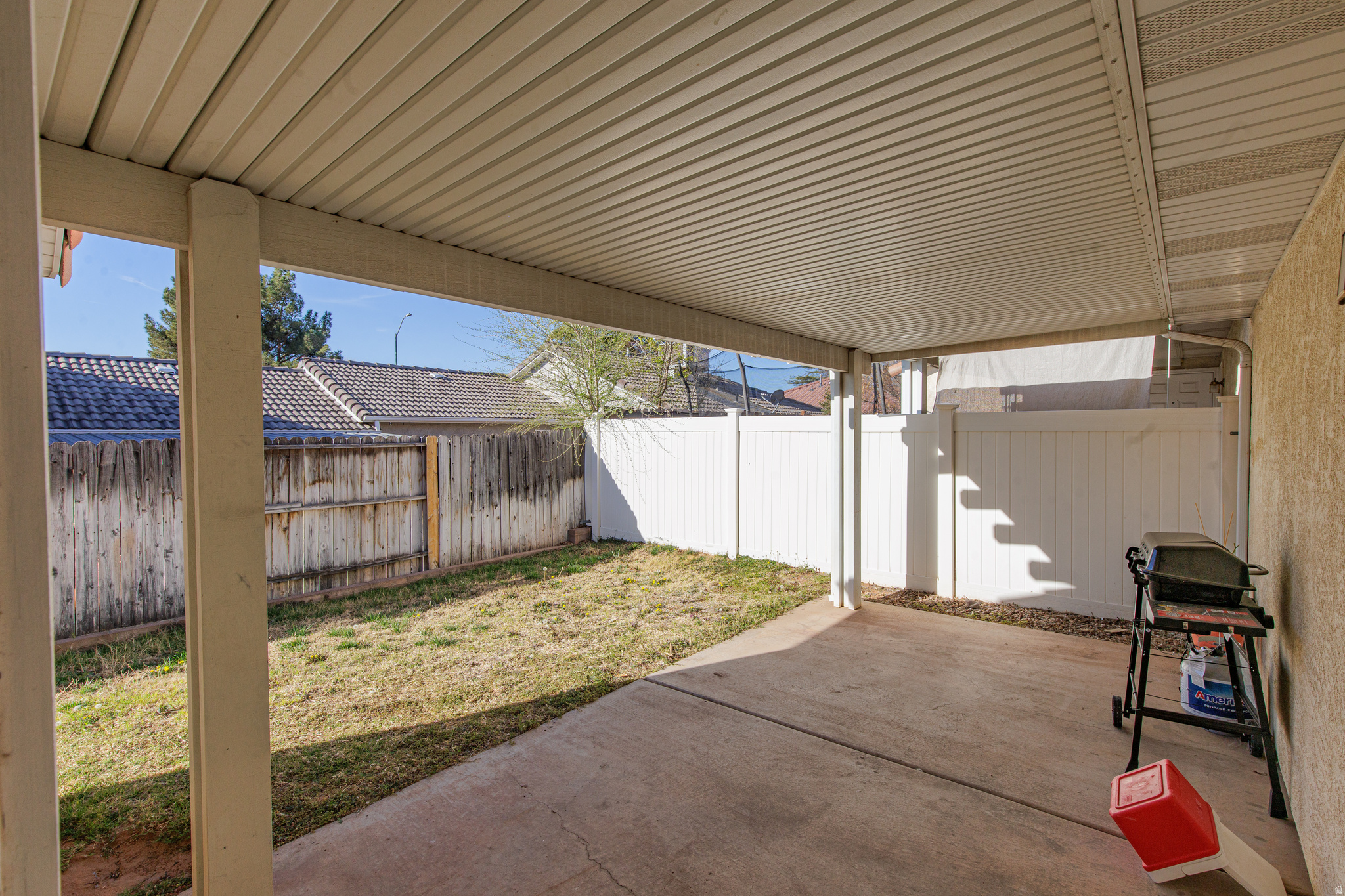 TWIN PALMS - Residential