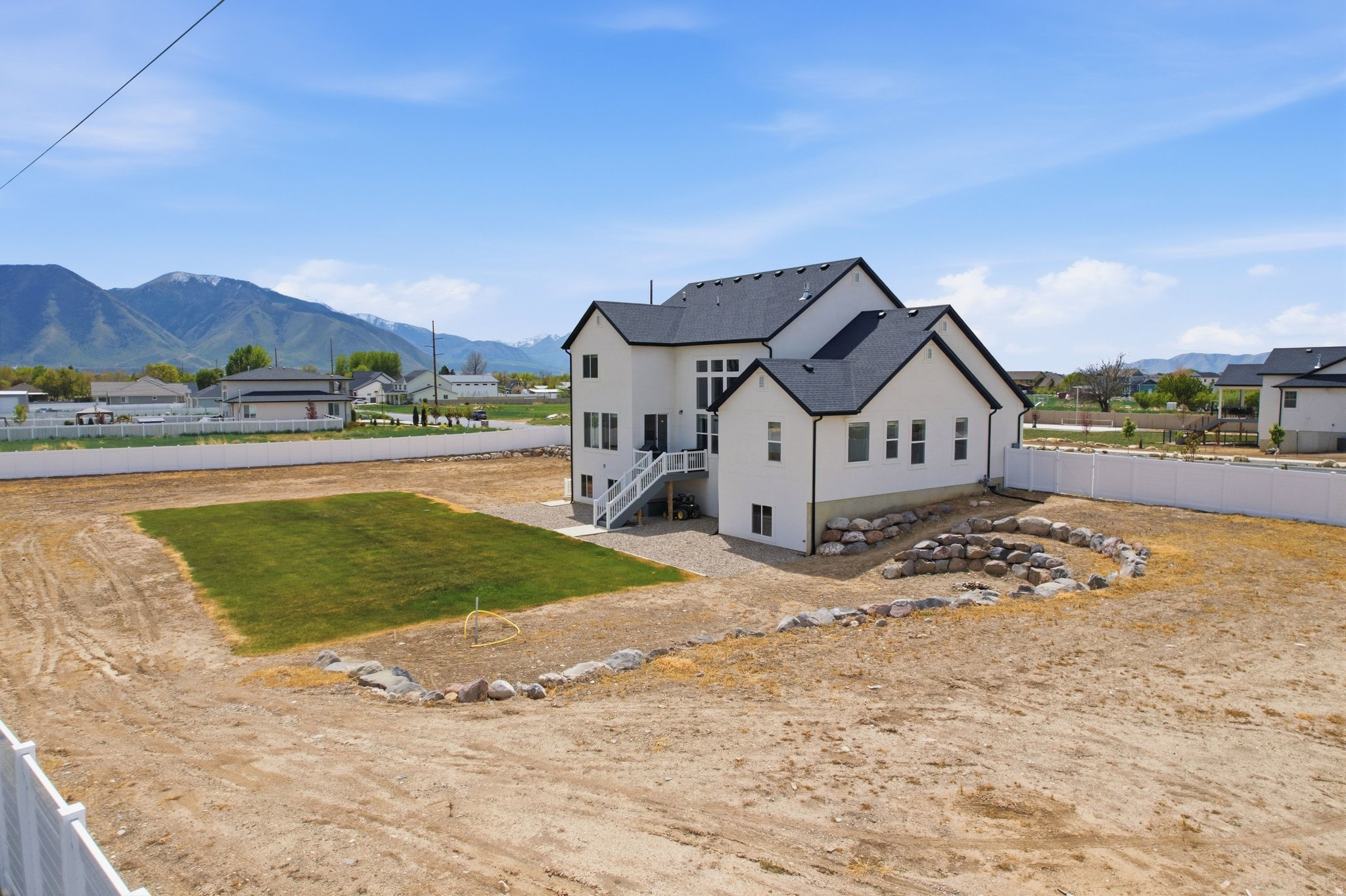 WHITING FARMS - Residential