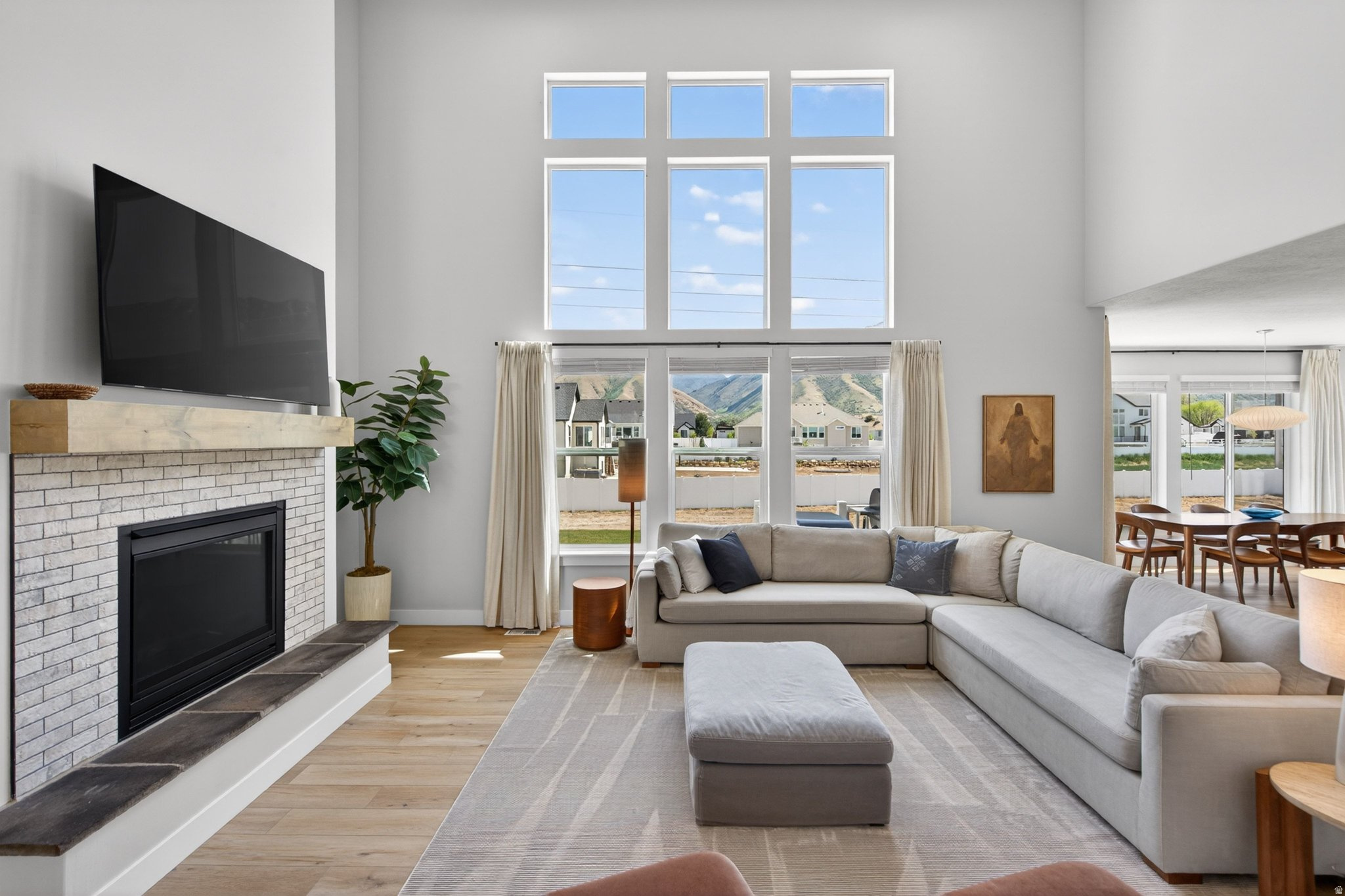WHITING FARMS - Residential