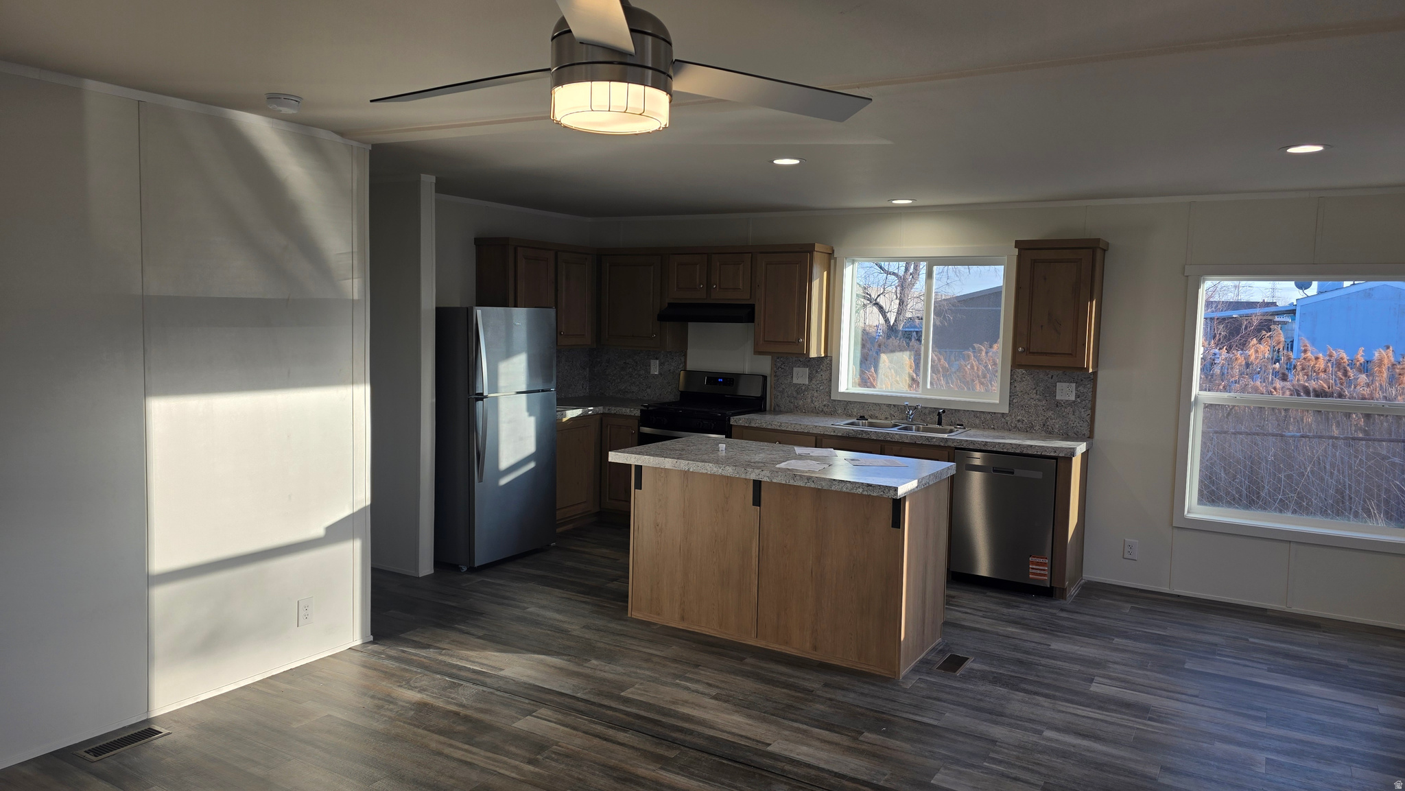 MOUNTAIN VIEW - Residential