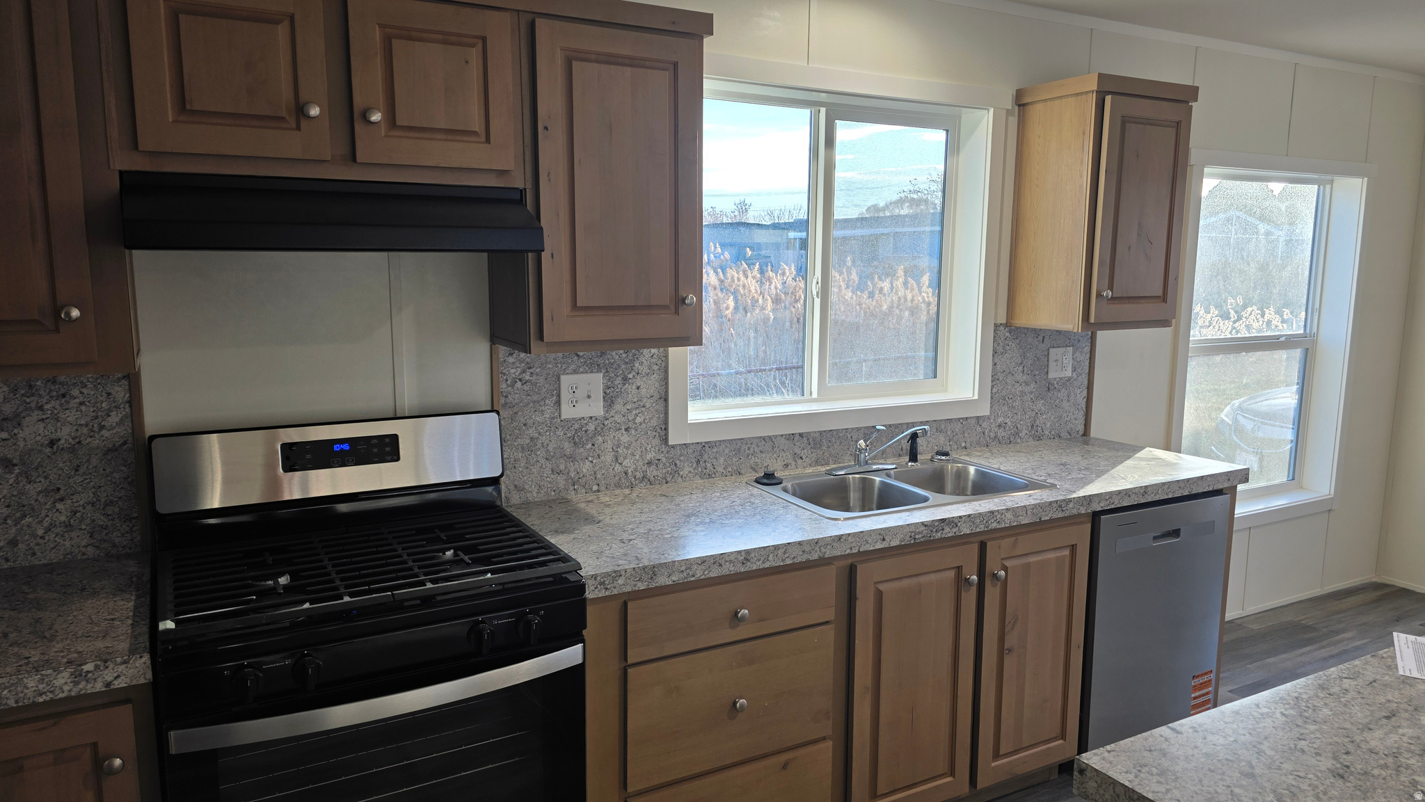 MOUNTAIN VIEW - Residential