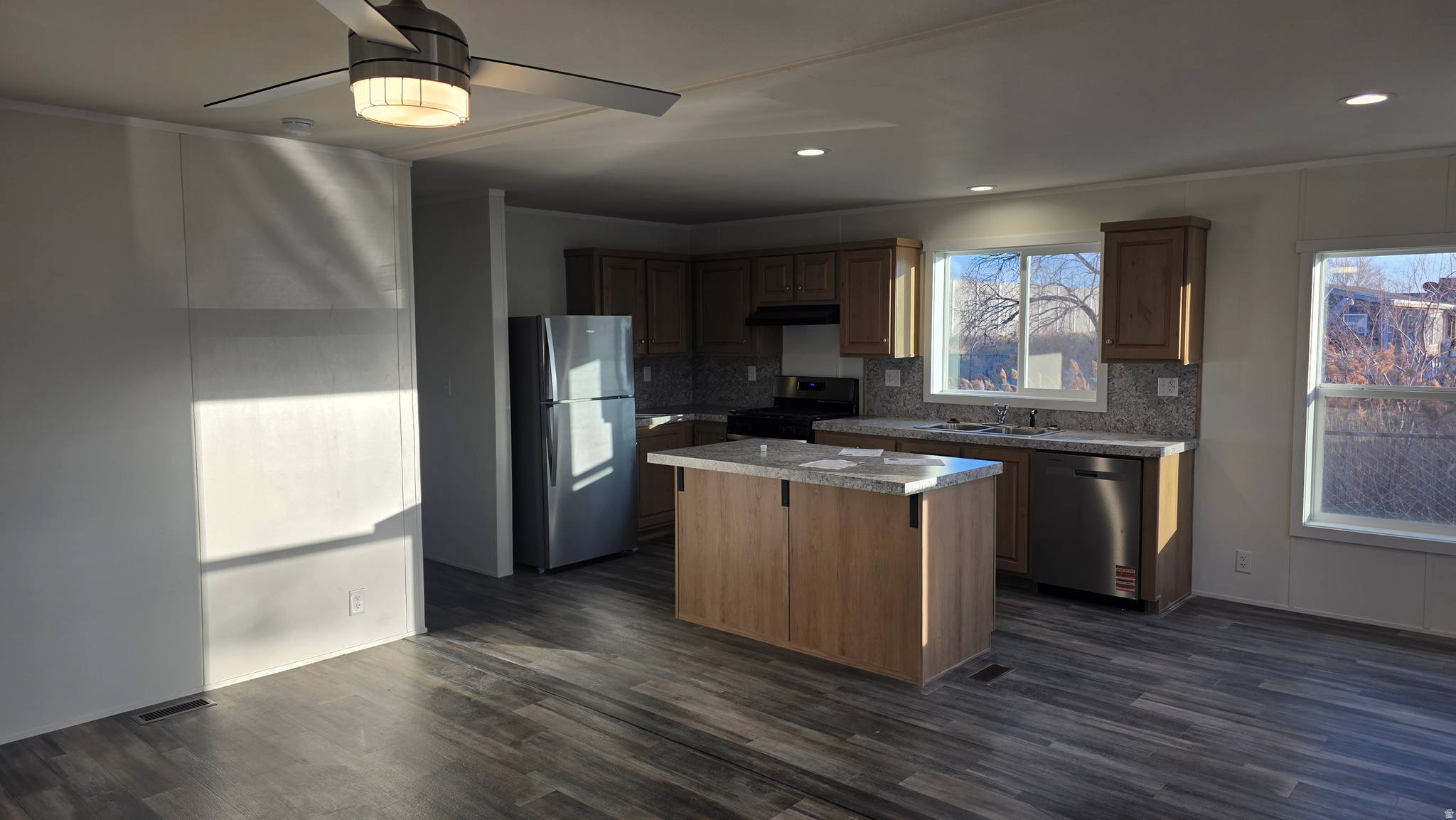 MOUNTAIN VIEW - Residential