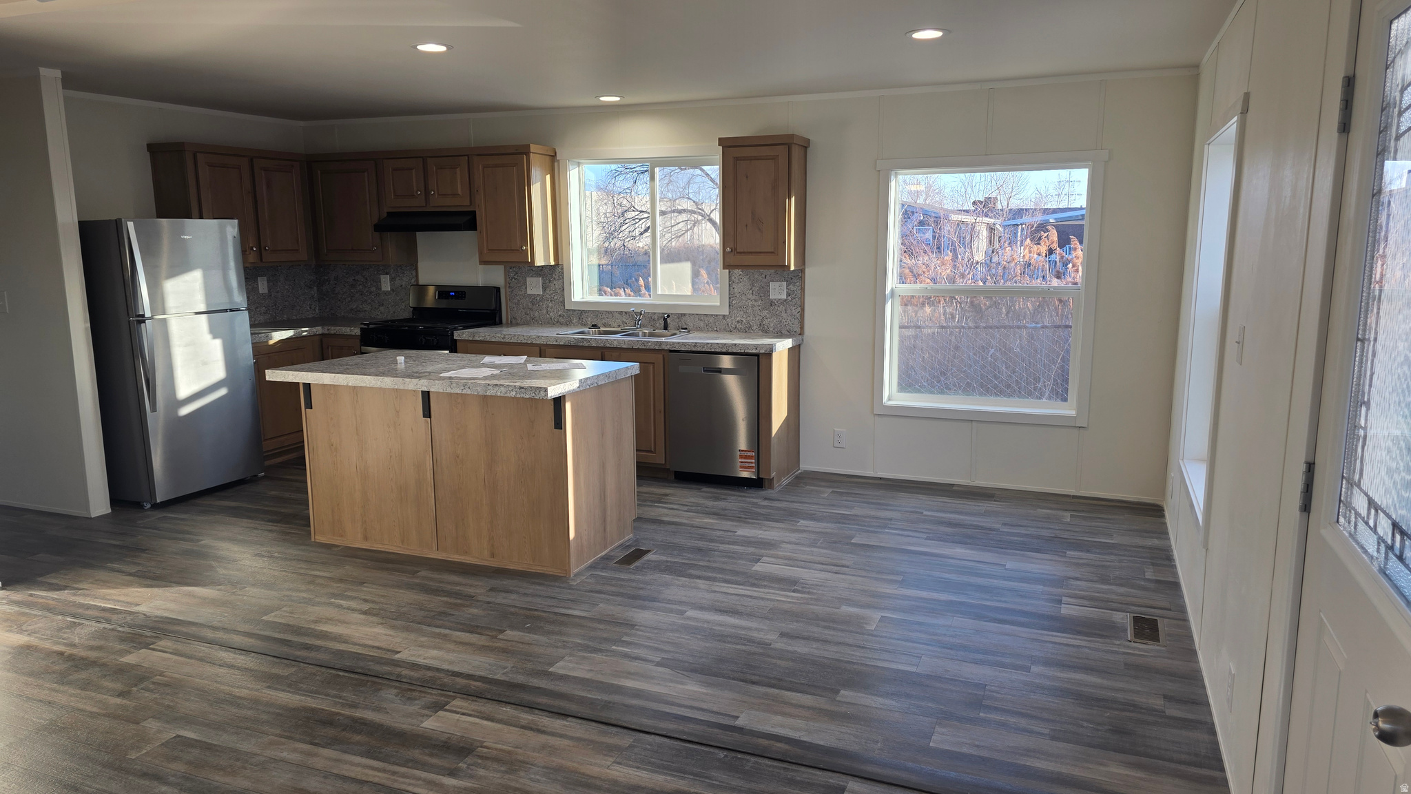 MOUNTAIN VIEW - Residential